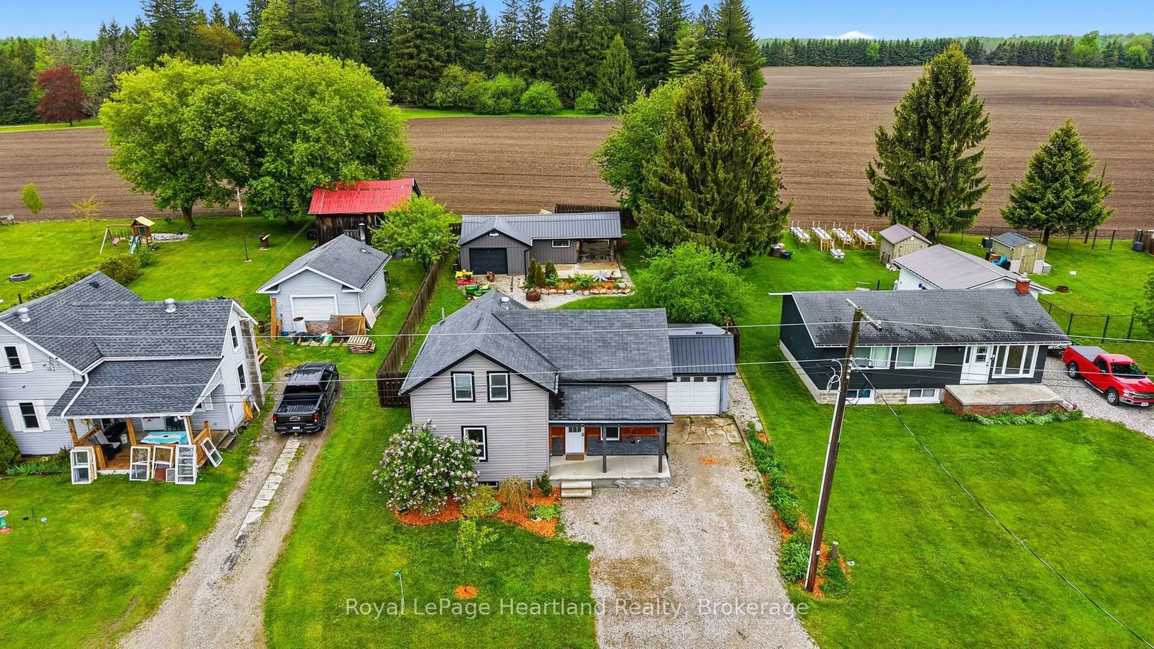 A pic from outside/outdoor area/front of a property/back of a property/a pic from drone, street for 19 Whitechurch St, Huron-Kinloss Ontario N0G 2W0