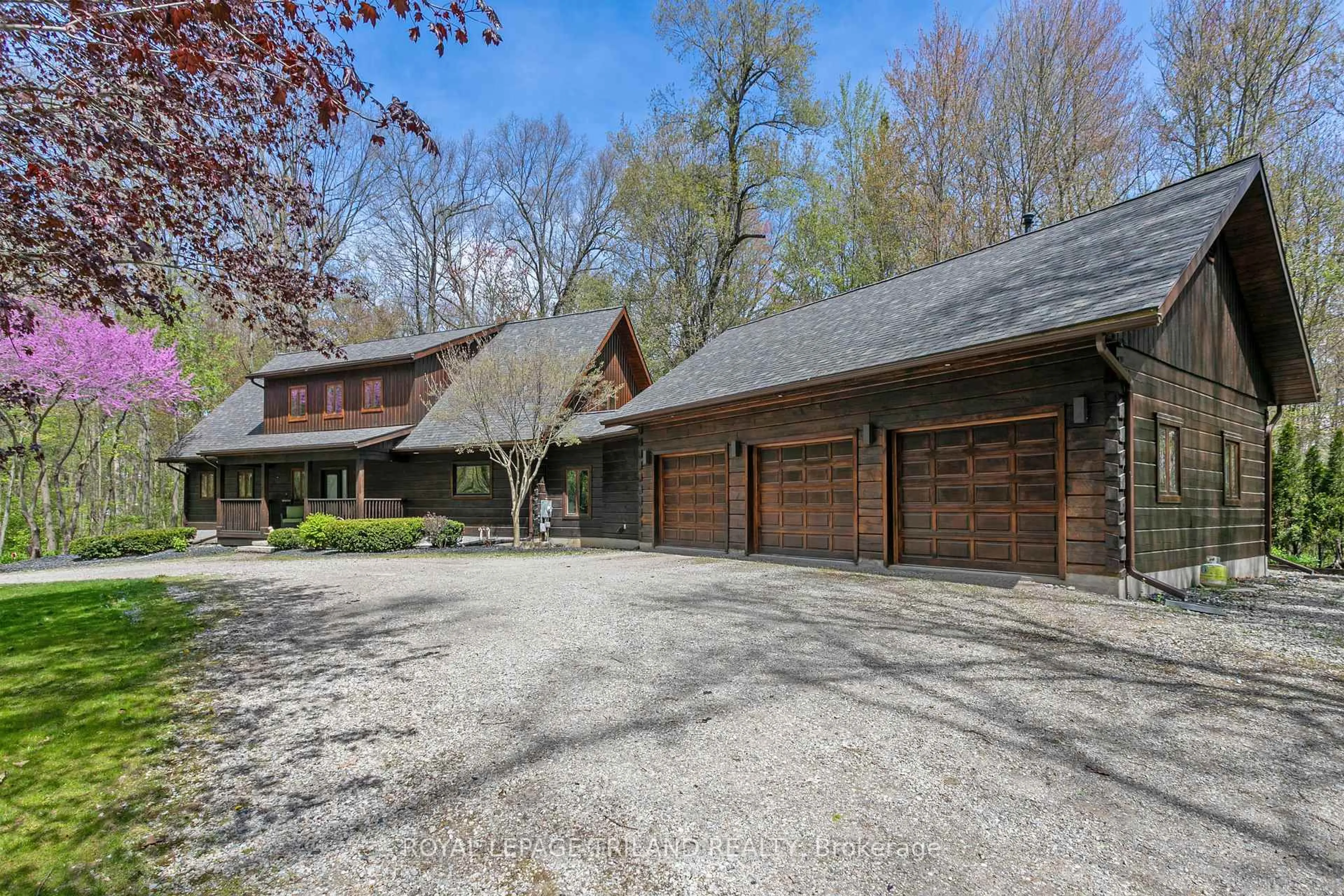Unknown for 2056 Mockingbird St, Strathroy-Caradoc Ontario N0L 1W0