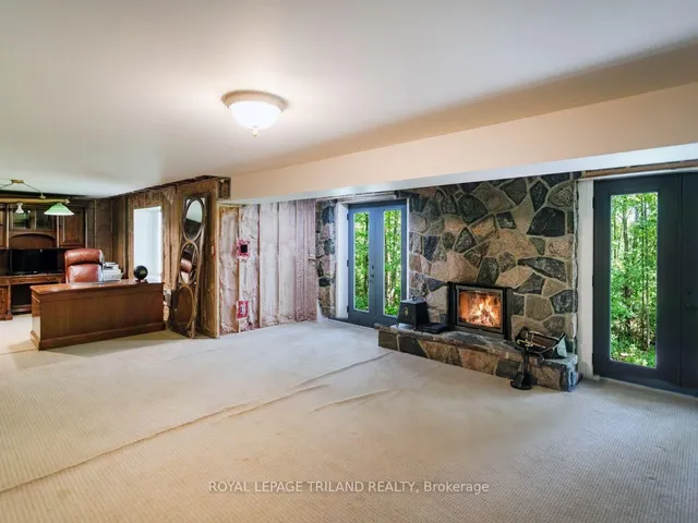 2056 Mockingbird St, Strathroy-Caradoc 4