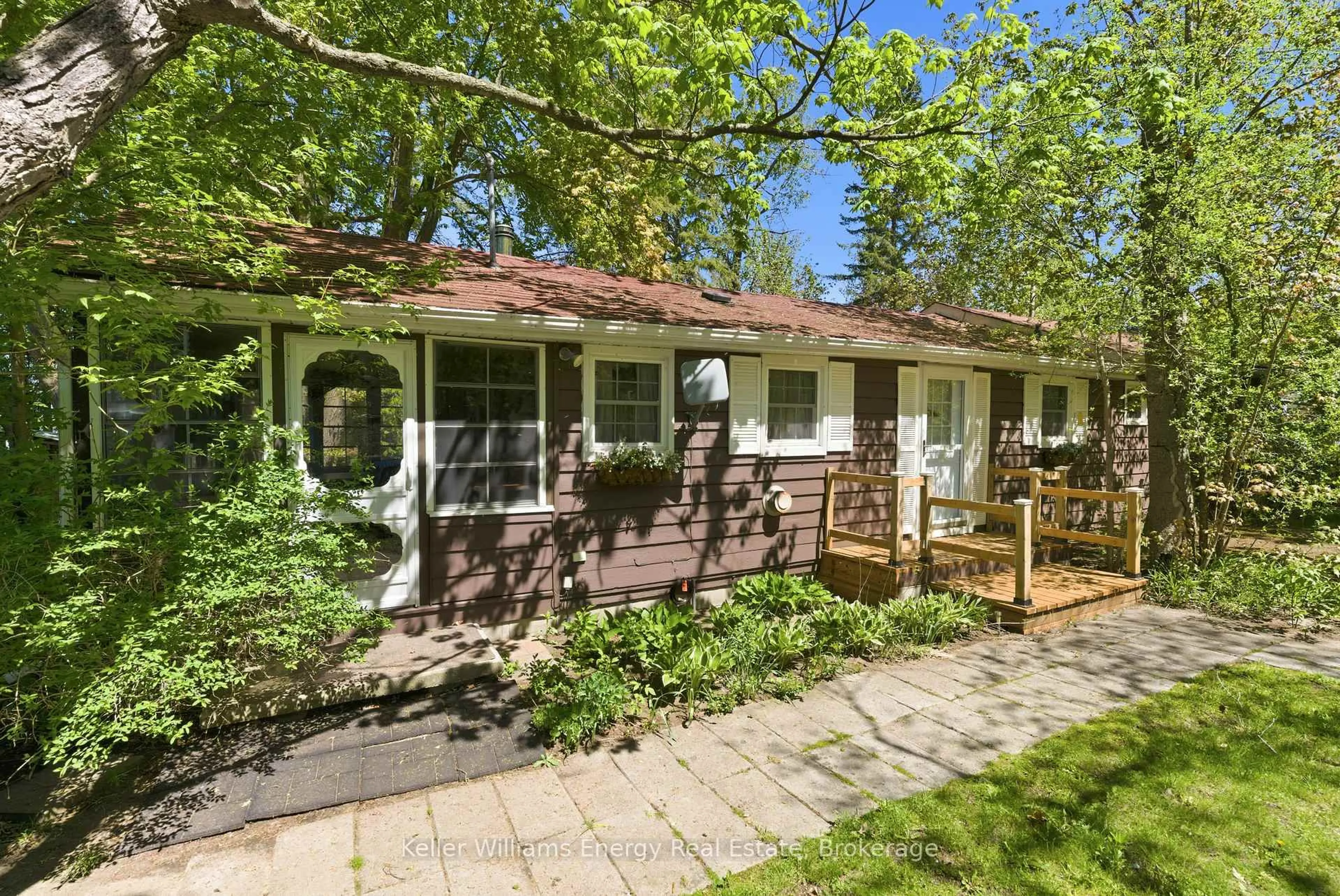 Patio, street for 205 Driftwood Shores Rd, Kawartha Lakes Ontario K0M 2B0
