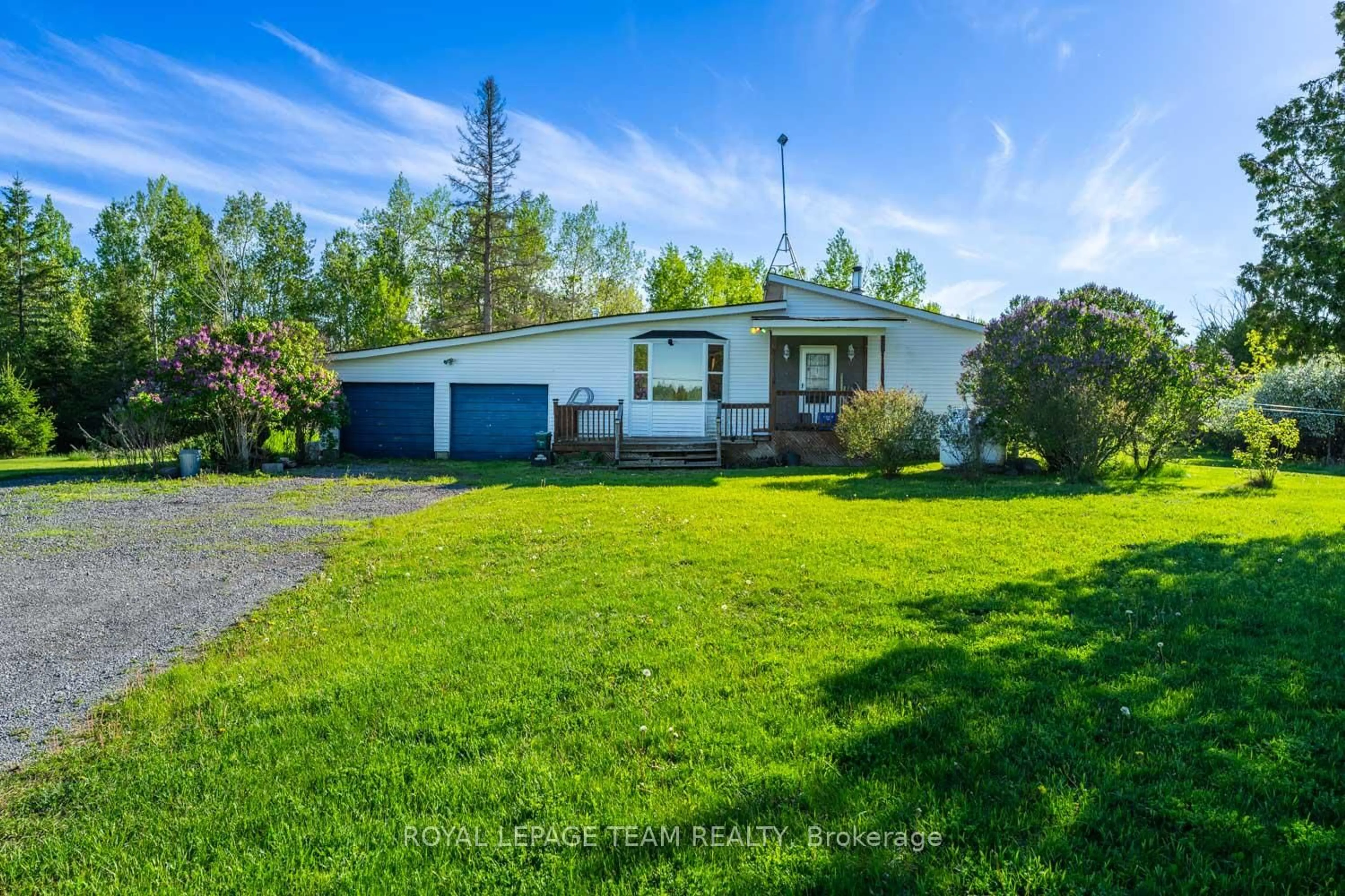 A pic from outside/outdoor area/front of a property/back of a property/a pic from drone, unknown for 663 Beavertail Rd, Carp Ontario K0A 1L0