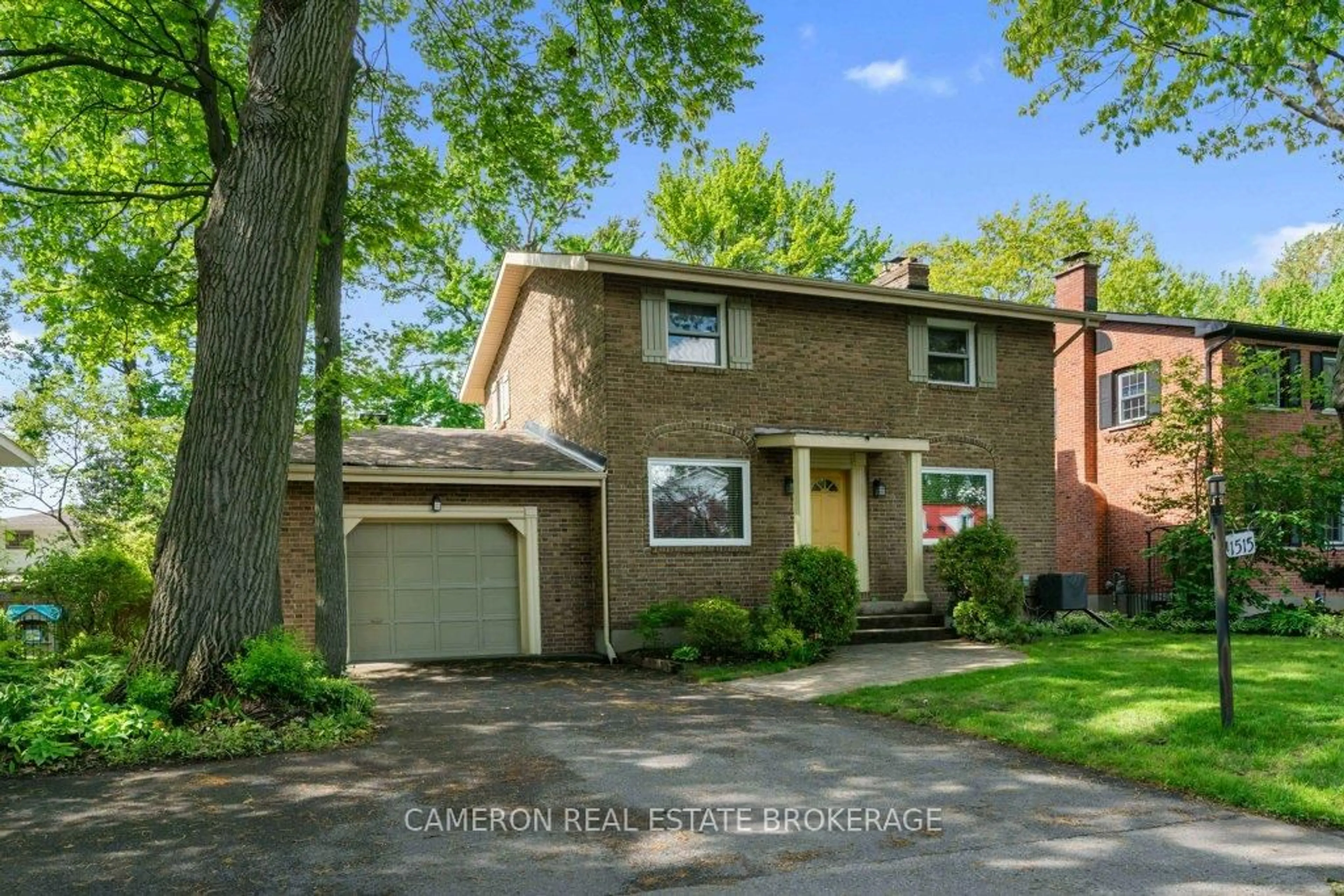 Home with brick exterior material, street for 1515 Grant Ave, Cornwall Ontario K6J 1Z6