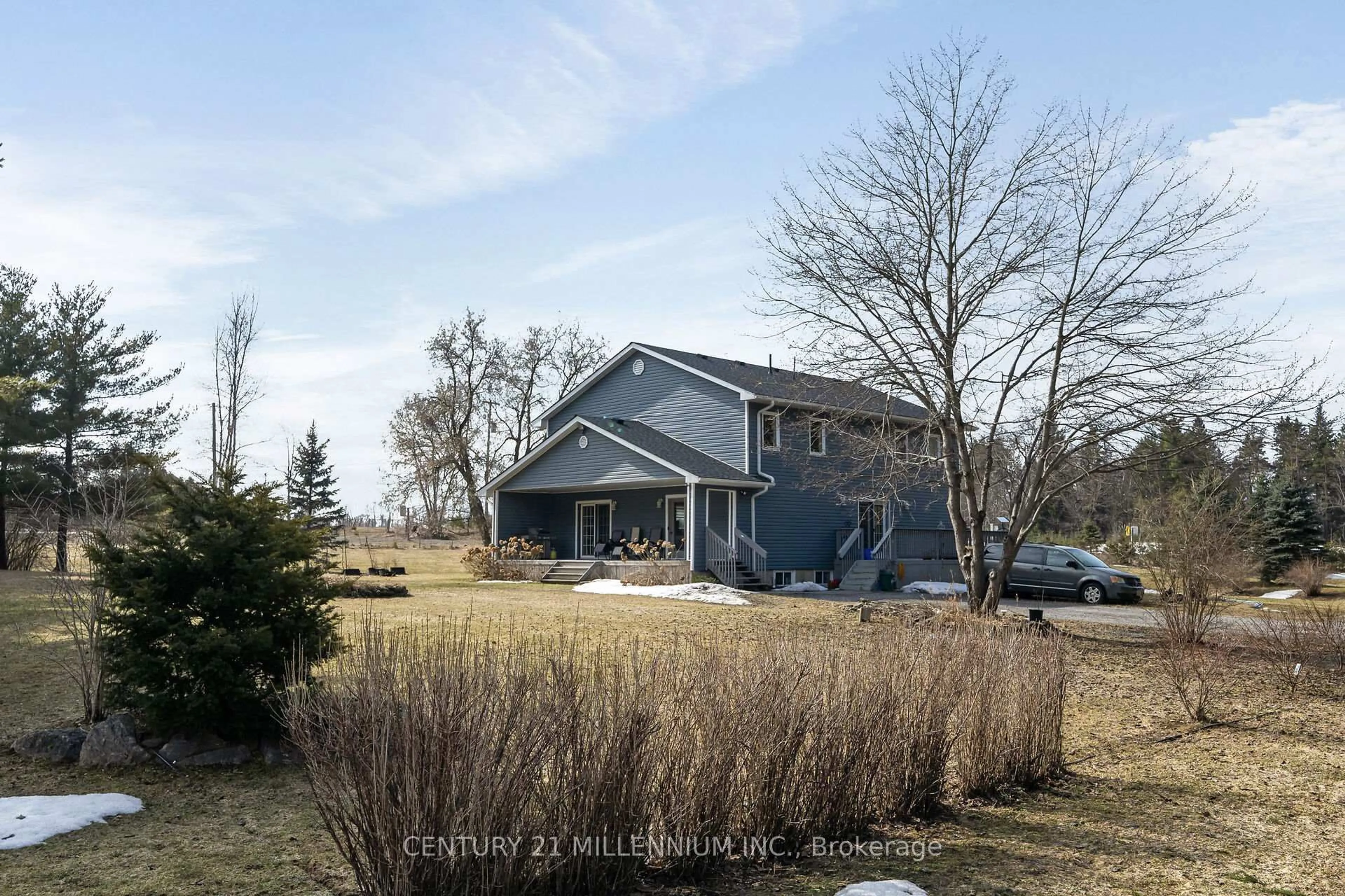 A pic from outside/outdoor area/front of a property/back of a property/a pic from drone, unknown for 5376 Winston Churchill Blvd, Erin Ontario N0B 1T0