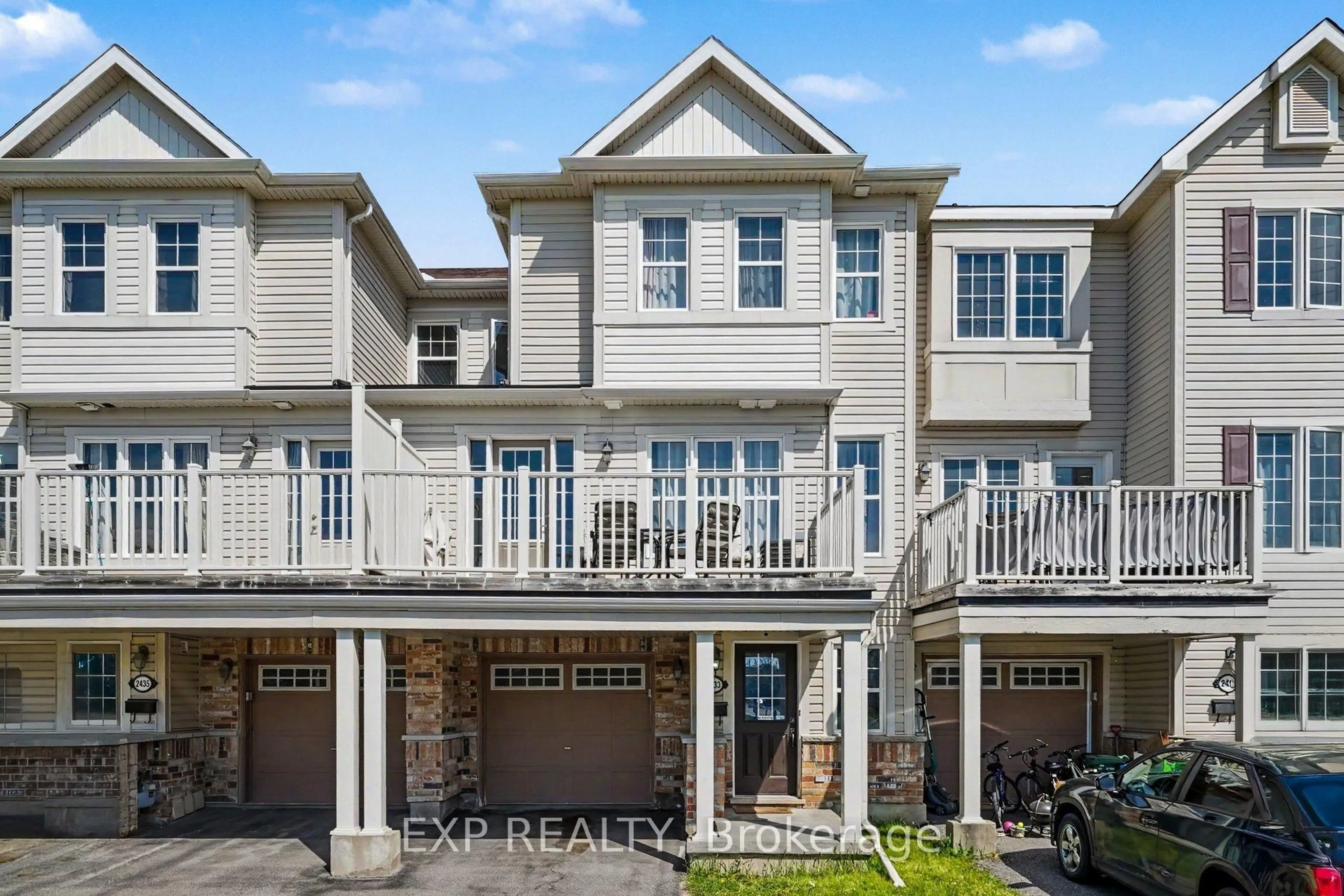 Unknown for 2433 Nutgrove Ave, Ottawa Ontario K2J 0X4