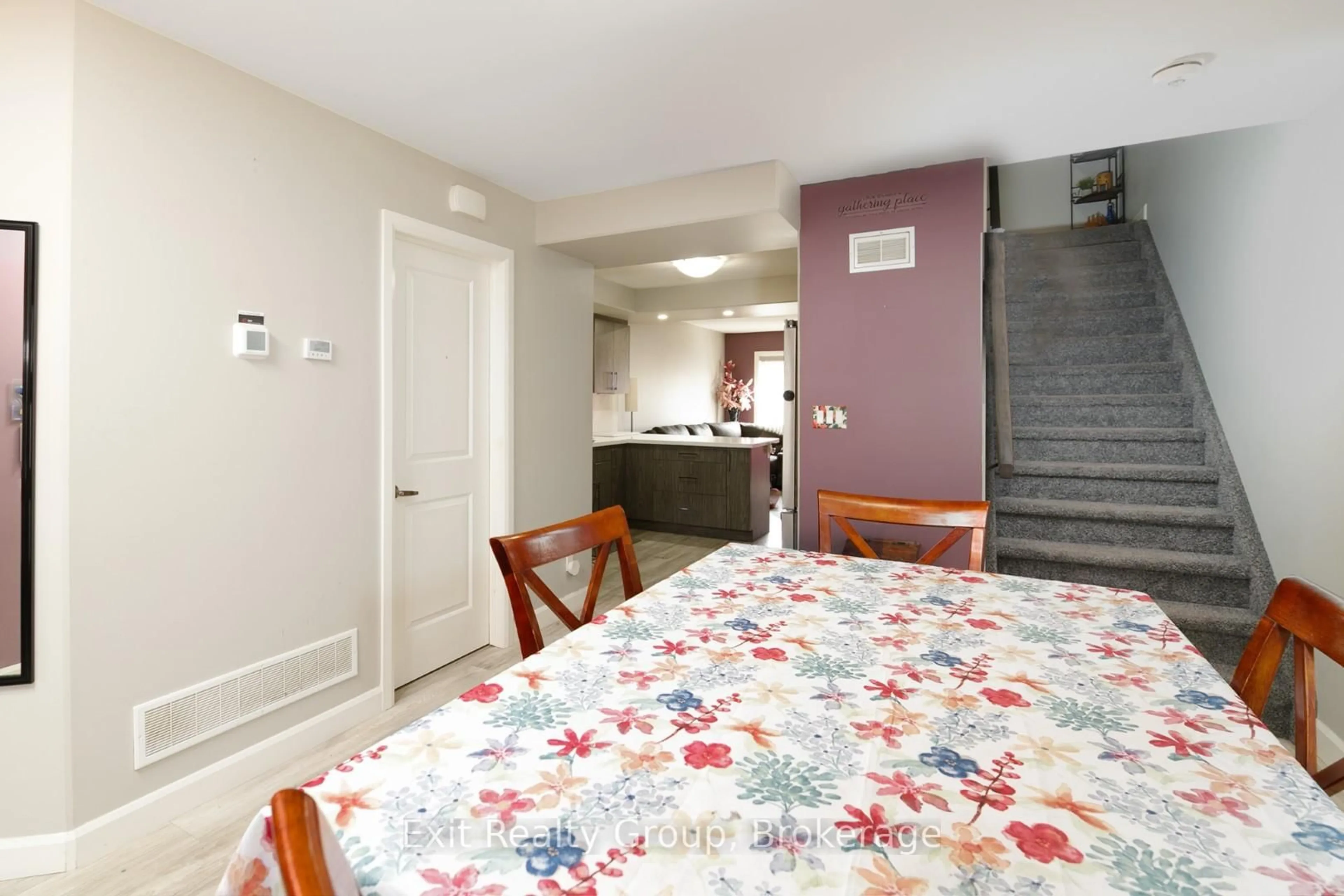 A pic of a room for 7 Dewal Pl, Belleville Ontario K8P 0H3