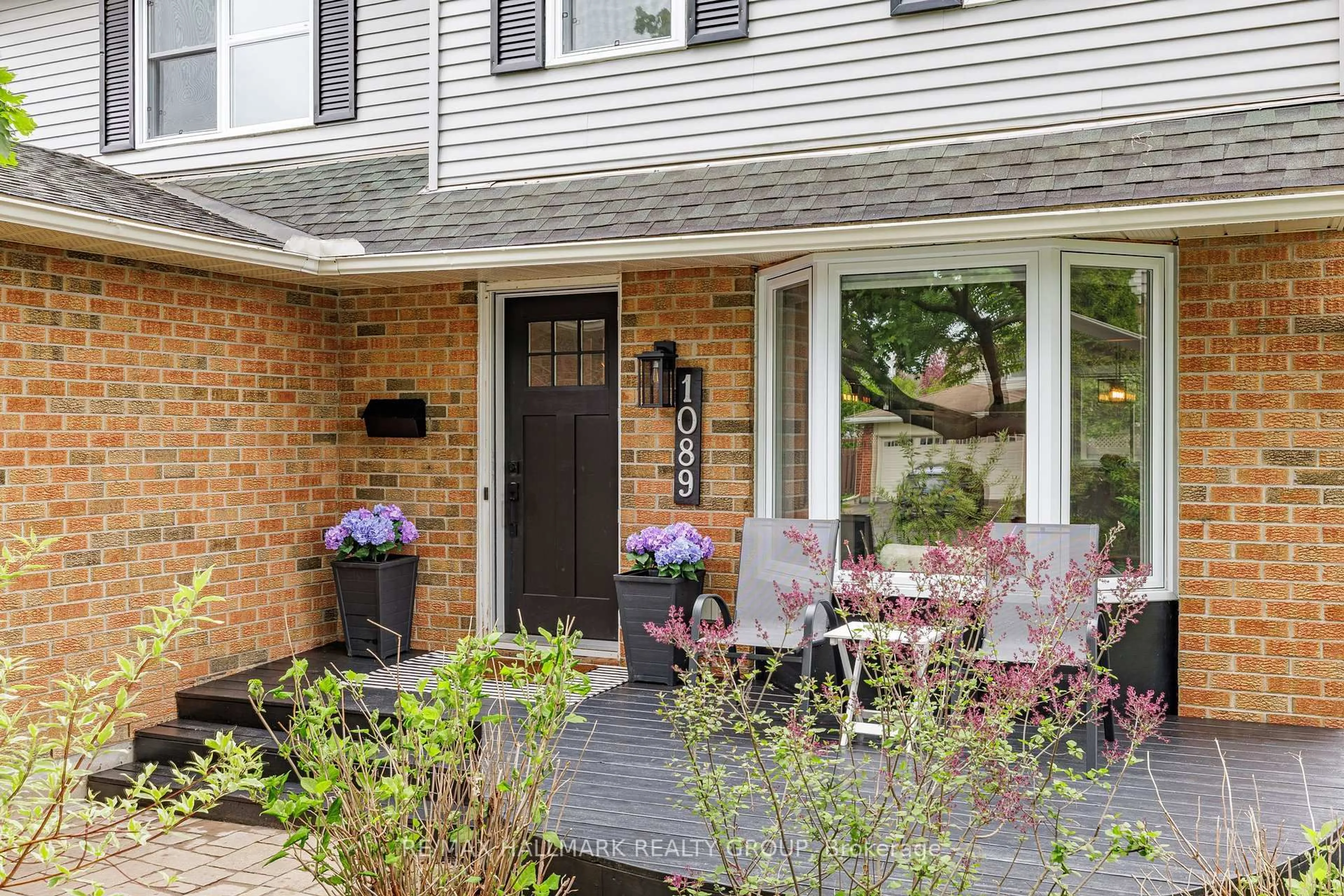 Home with brick exterior material, street for 1089 Chablis Park, Ottawa Ontario K1C 2T5
