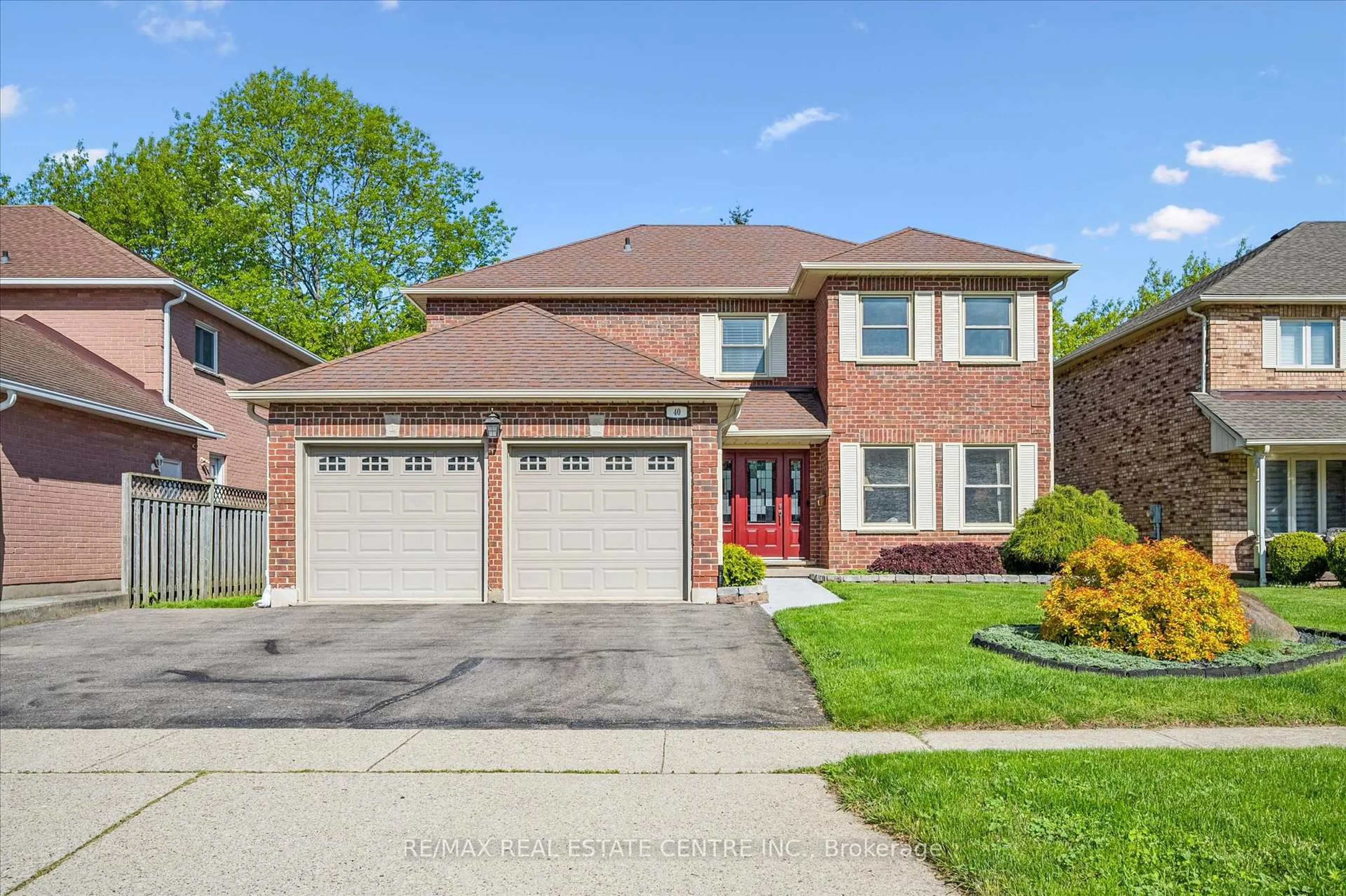 Home with brick exterior material, street for 40 Beasley Cres, Waterloo Ontario N1T 1K1