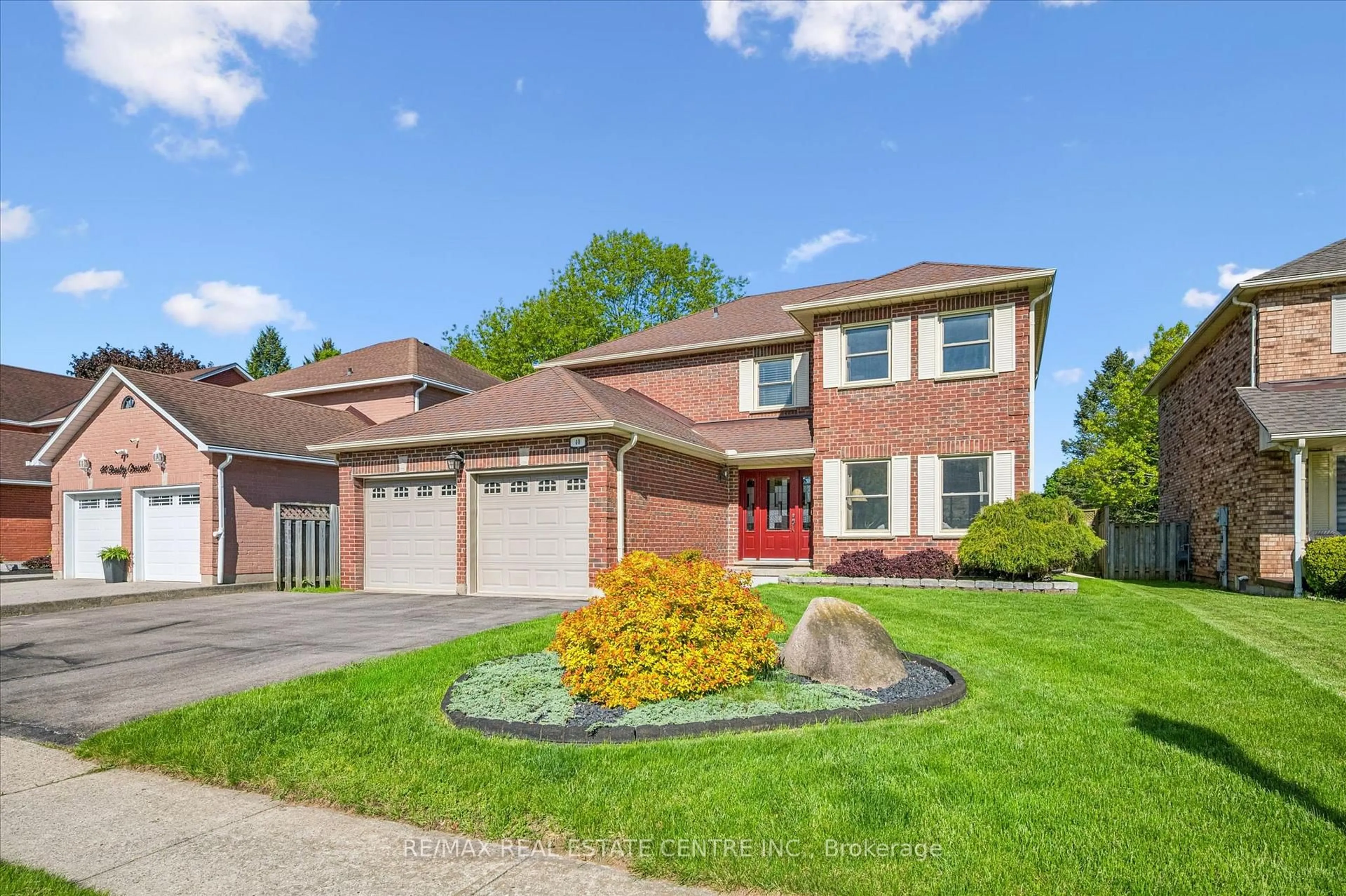 Home with brick exterior material, street for 40 Beasley Cres, Waterloo Ontario N1T 1K1