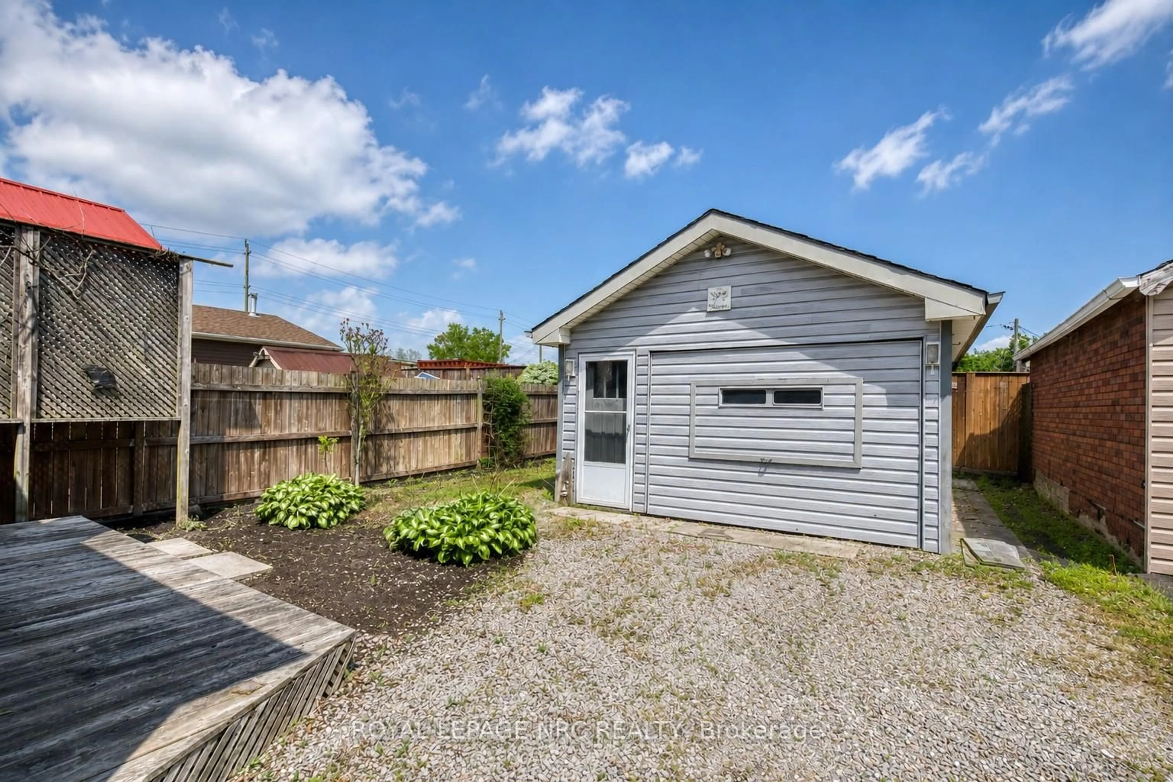 Shed for 498 Scholfield Ave, Welland Ontario L3B 1N2