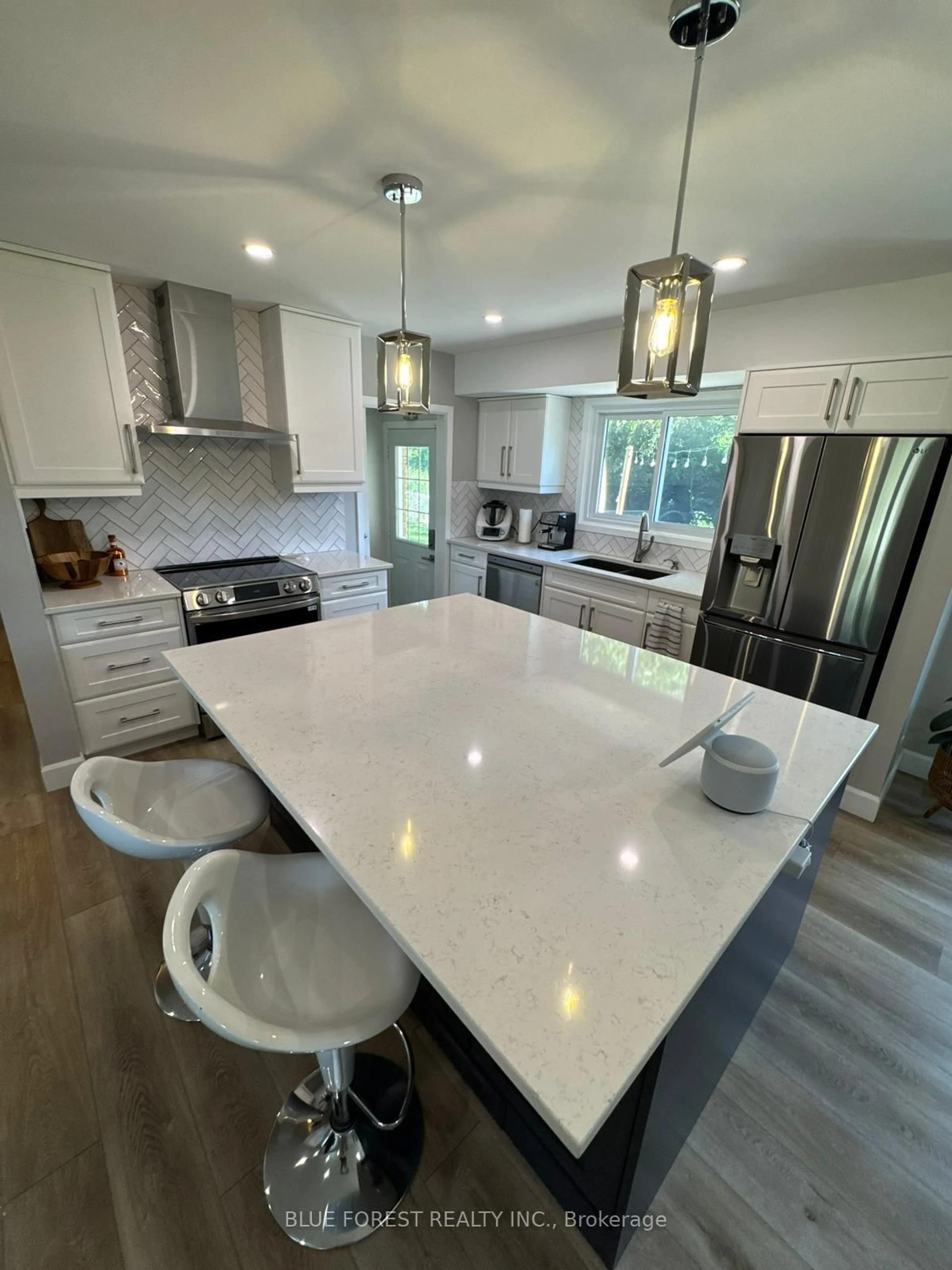 Open concept kitchen, unknown for 15 Southland Dr, London South Ontario N6P 1C2