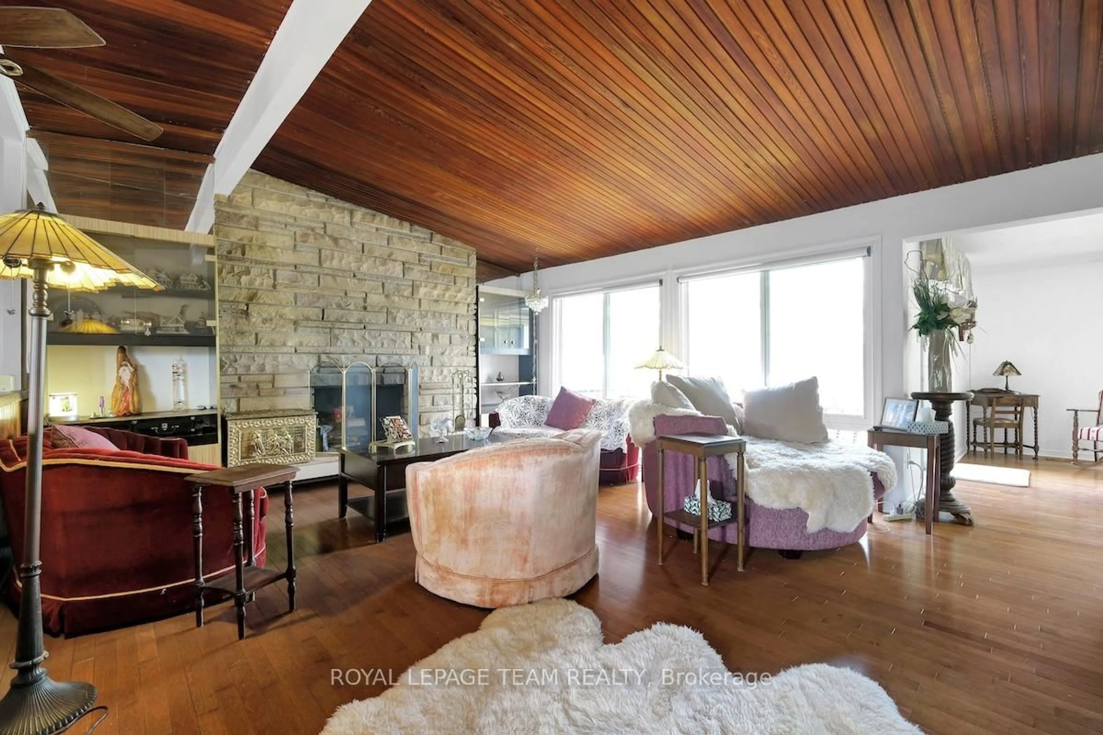 Living room with furniture, unknown for 7089 Marco St, Ottawa Ontario K4P 1C2