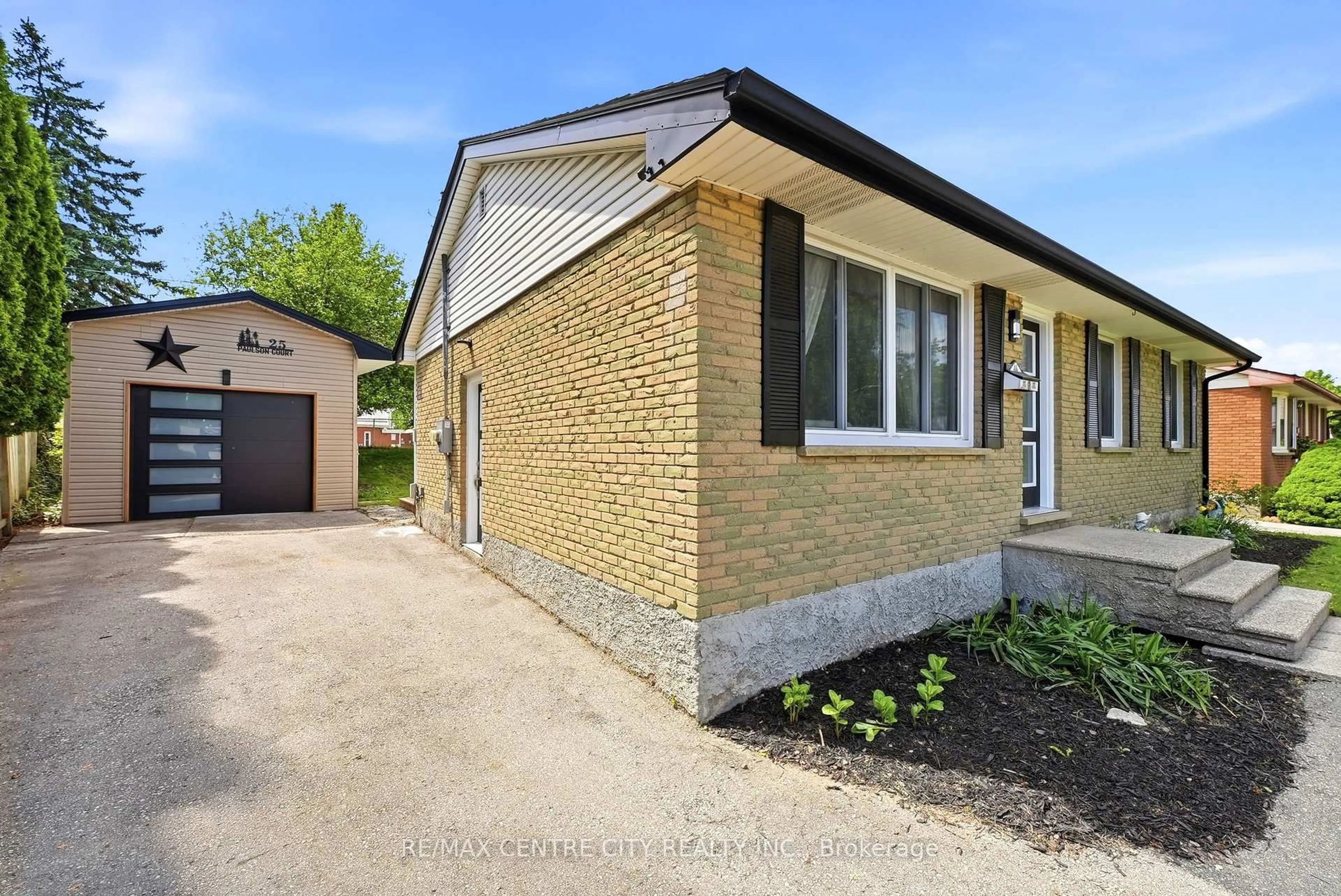 Home with brick exterior material, street for 25 Paulson Crt, St. Thomas Ontario N5R 1N1