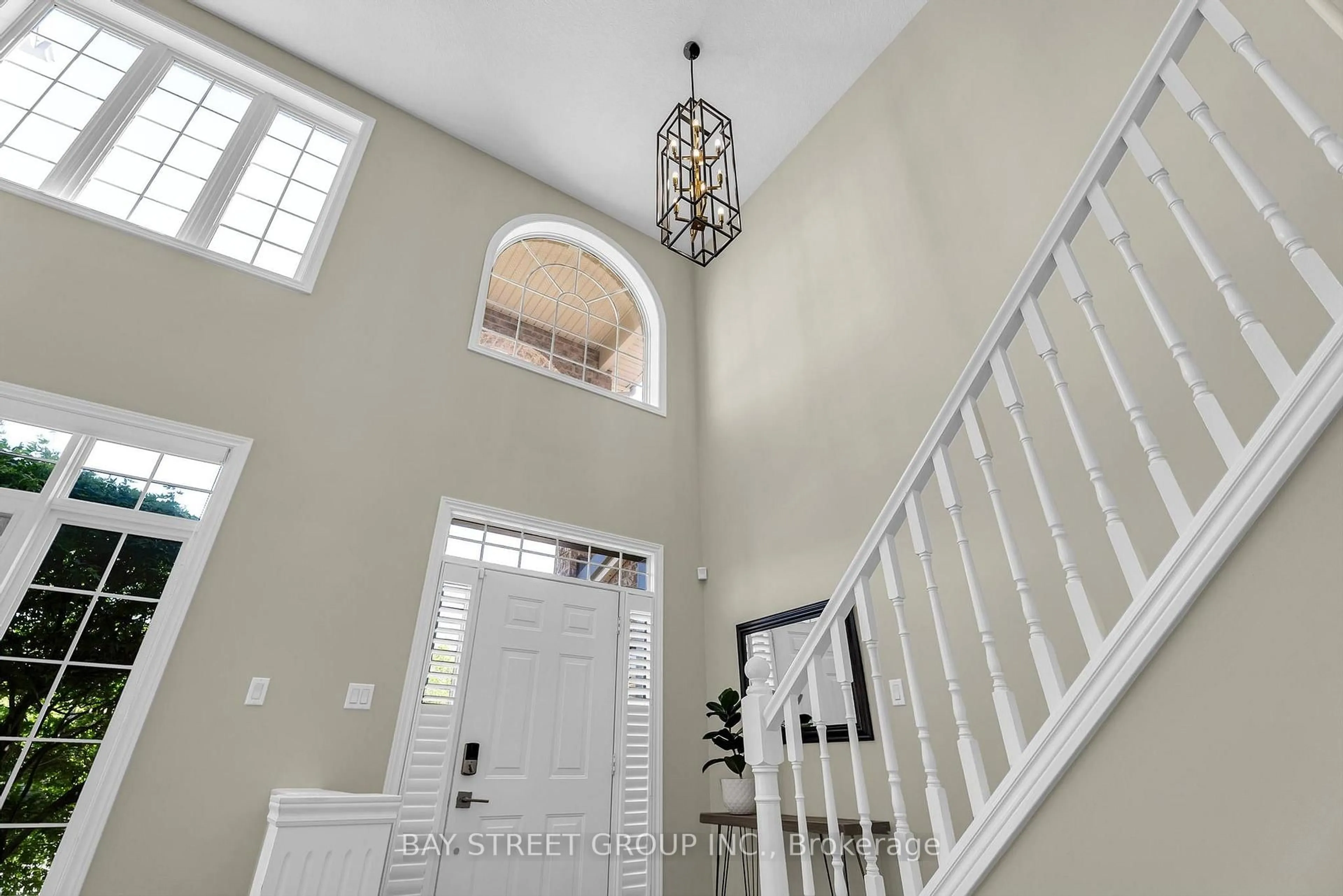 Indoor entryway for 294 Berryhill Dr, London North Ontario N5X 4M4