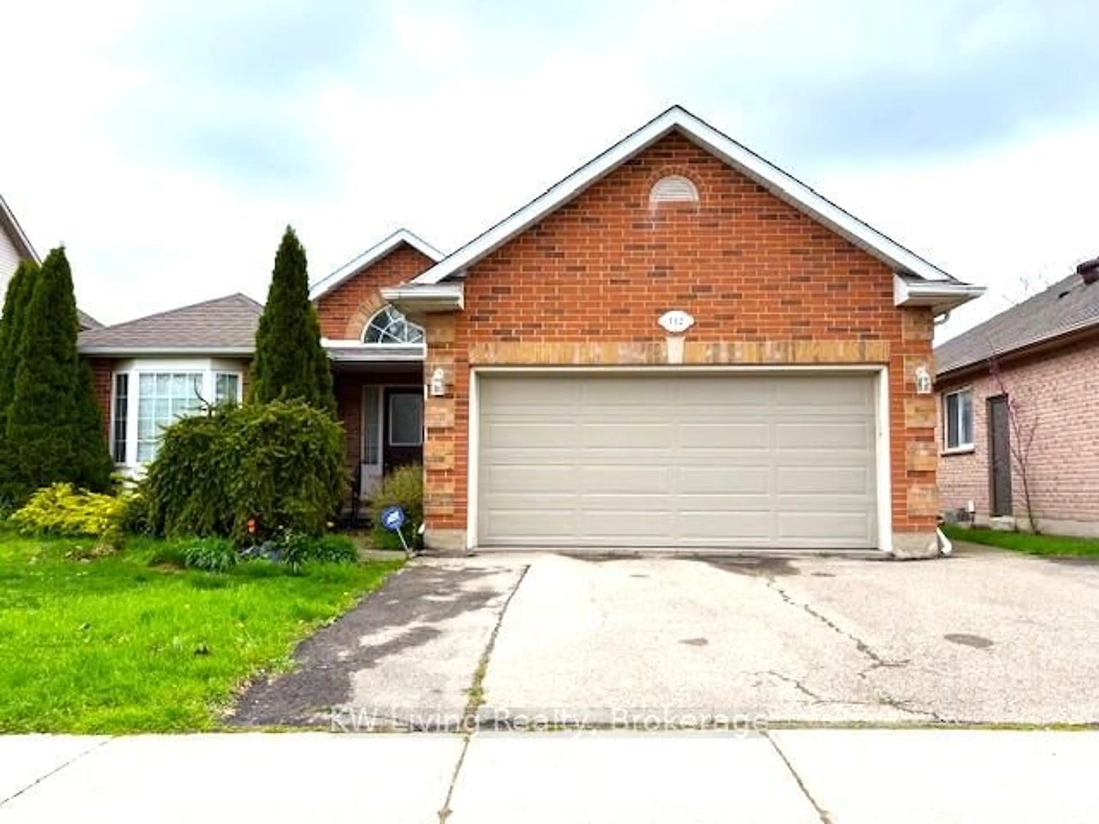 Home with brick exterior material, street for 112 Vansickle Rd, St. Catharines Ontario L2S 3Y6