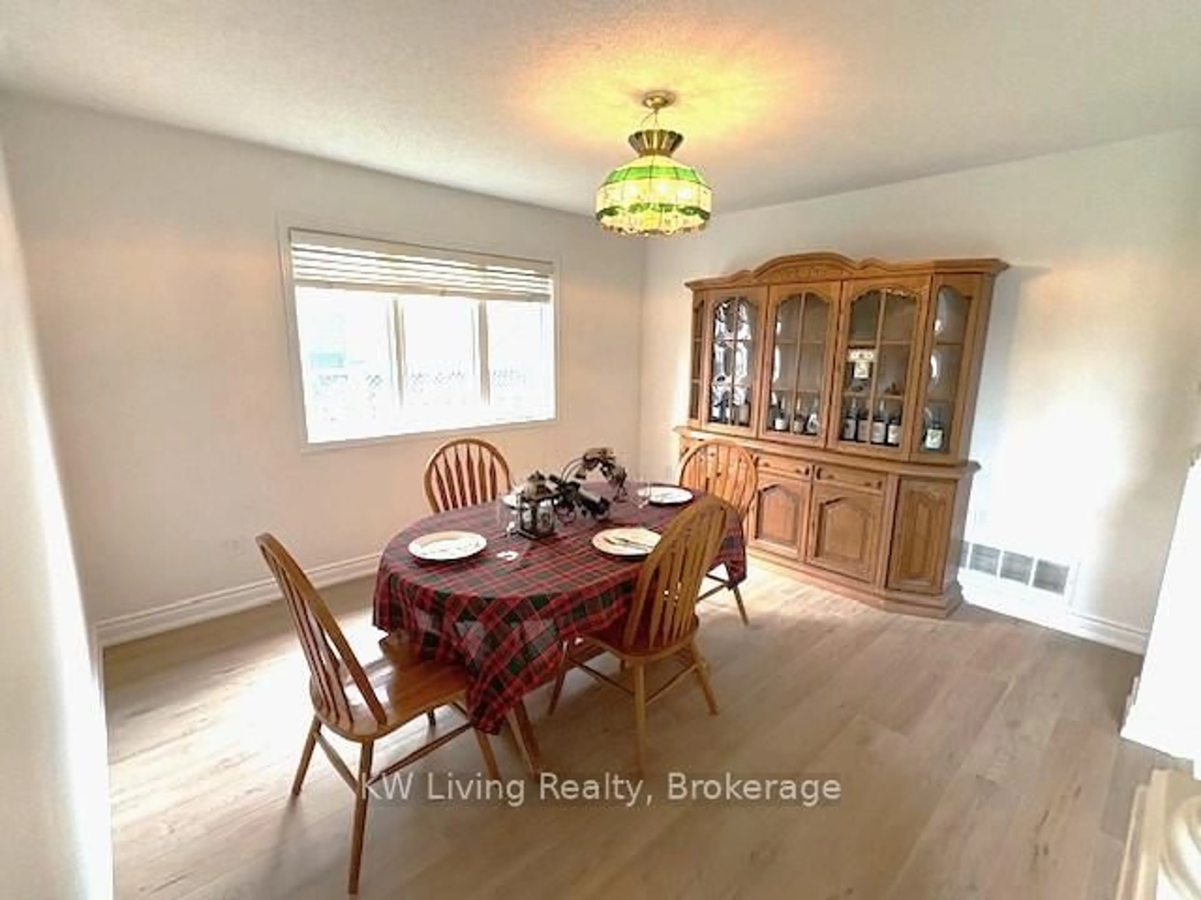 Unknown for 112 Vansickle Rd, St. Catharines Ontario L2S 3Y6