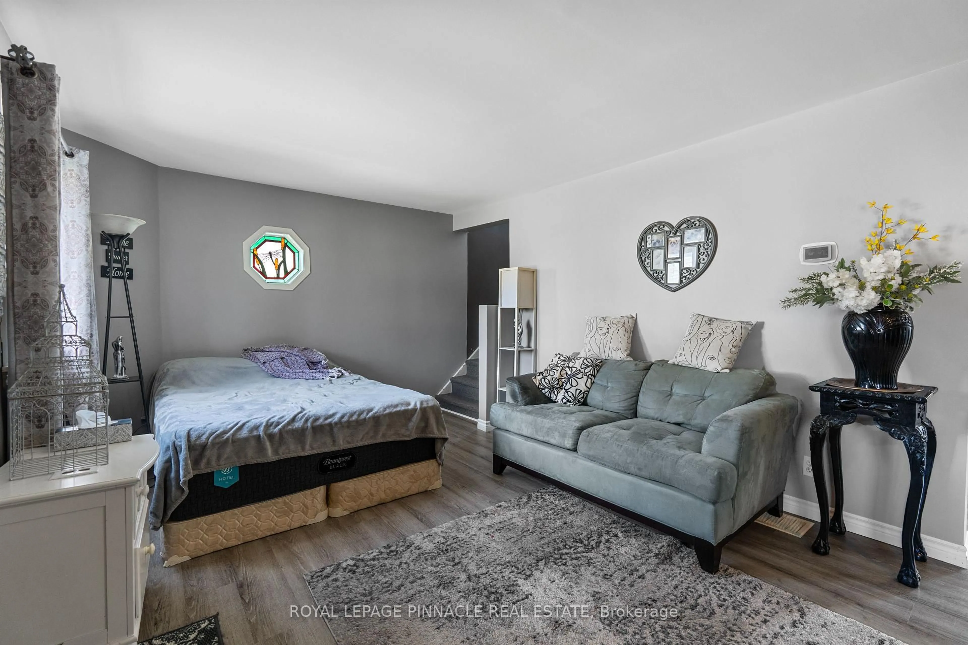 A pic of a room for 249 Owen St, Norfolk Ontario N3Y 2V1