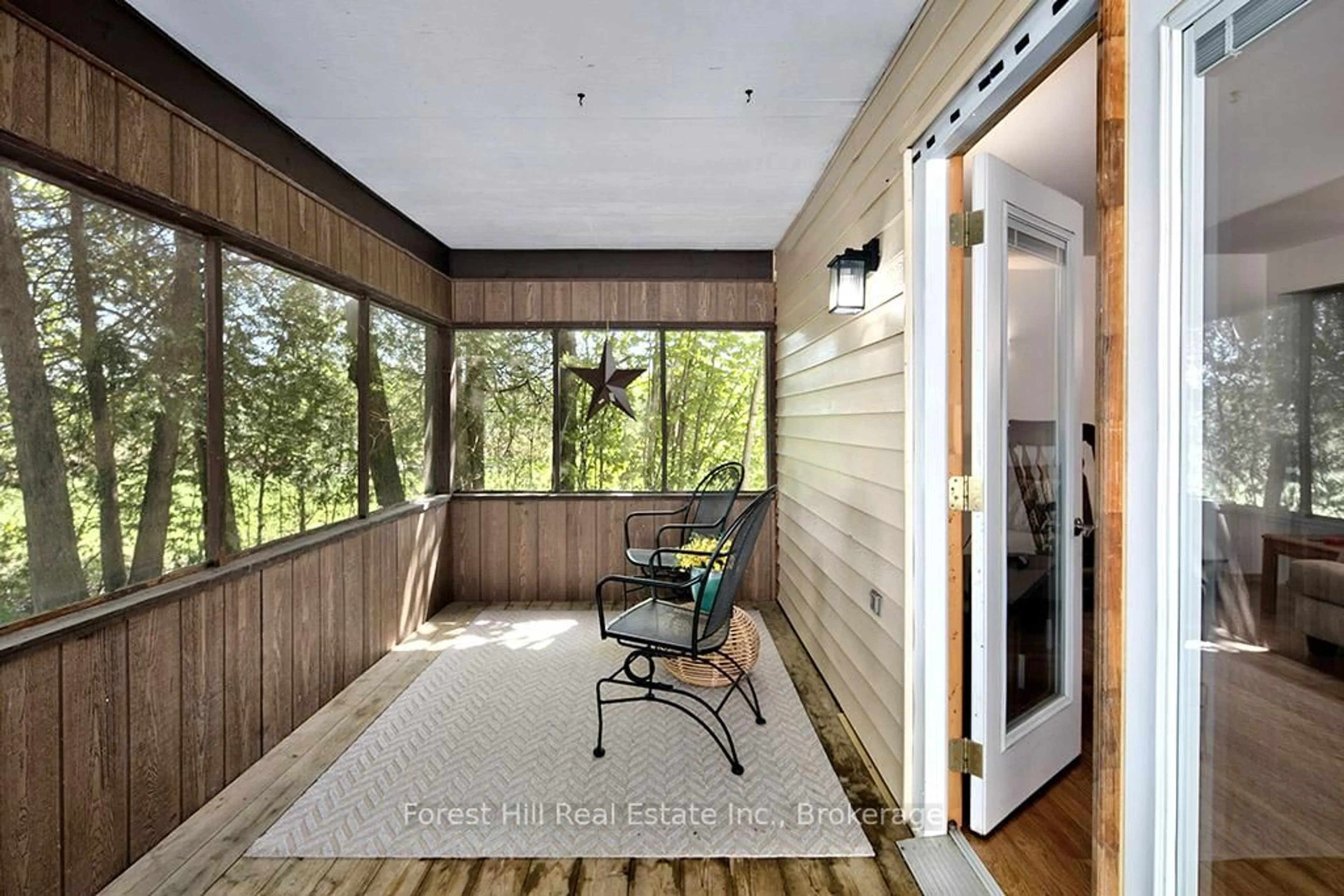 Indoor entryway for 523583 12 Concession, West Grey Ontario N0C 1H0