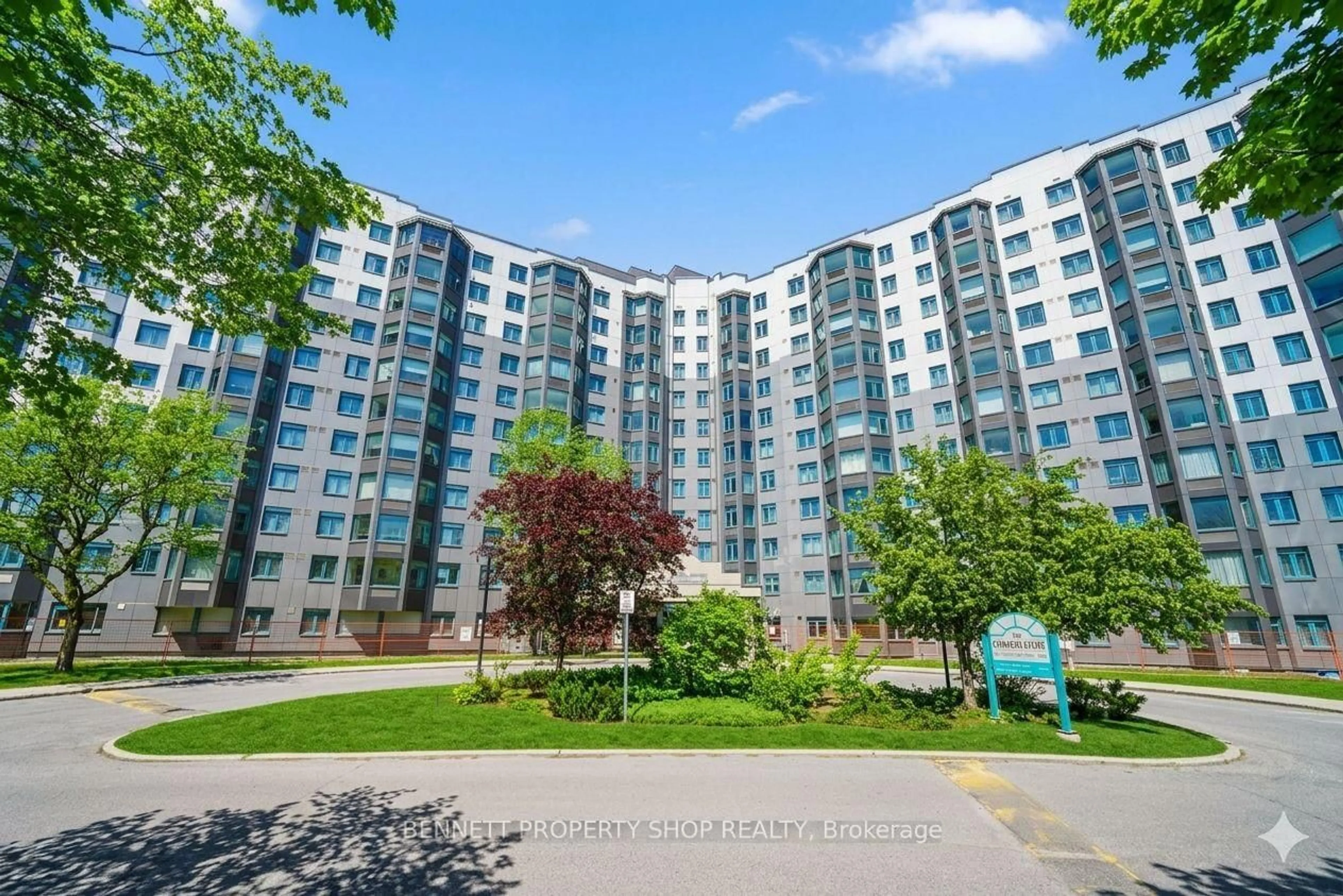 Patio, building for 1025 Grenon Ave #1119, Ottawa Ontario K2B 8S5