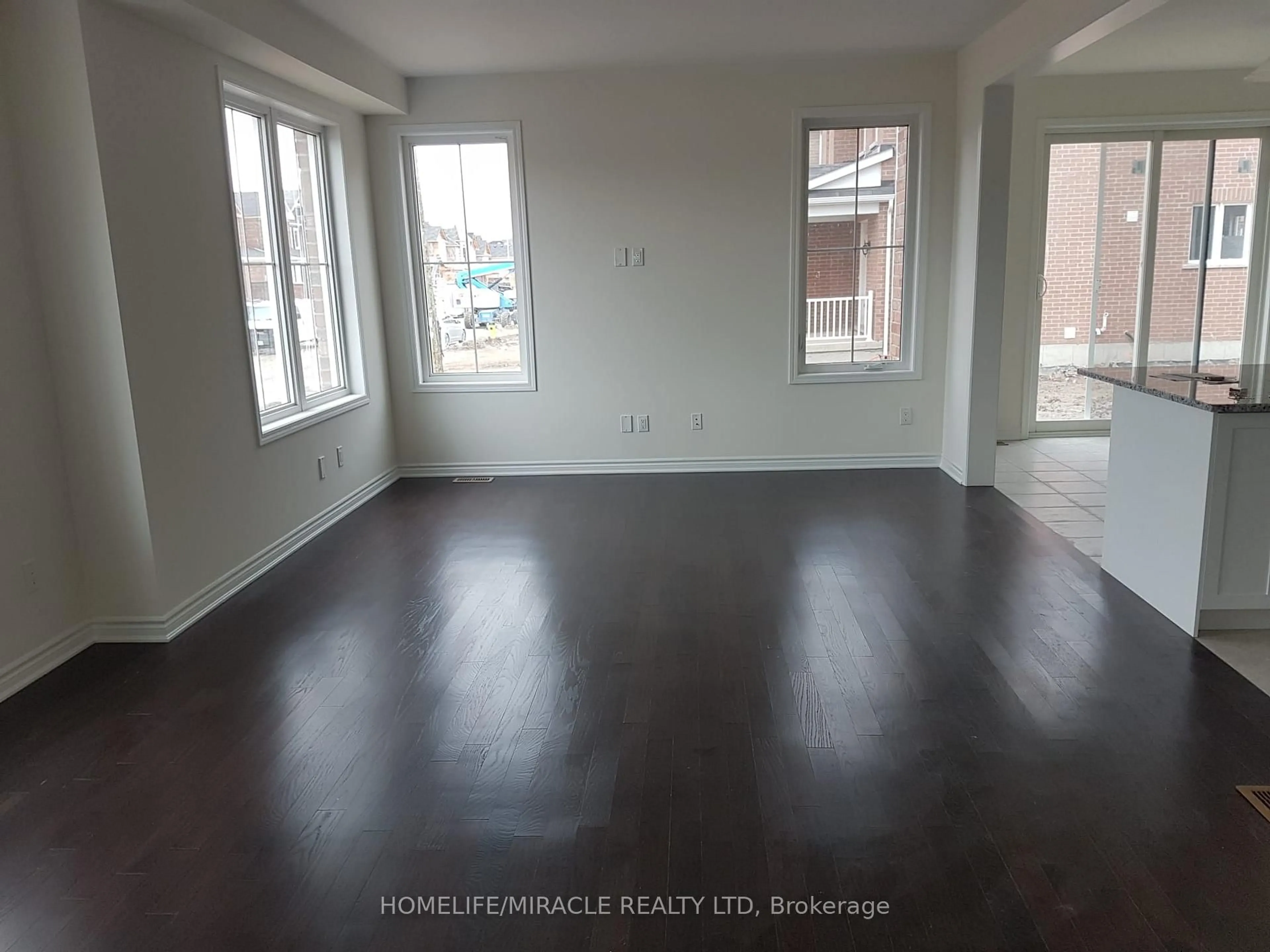 A pic of a room for 71 Pointer St, Cambridge Ontario N3E 1A1