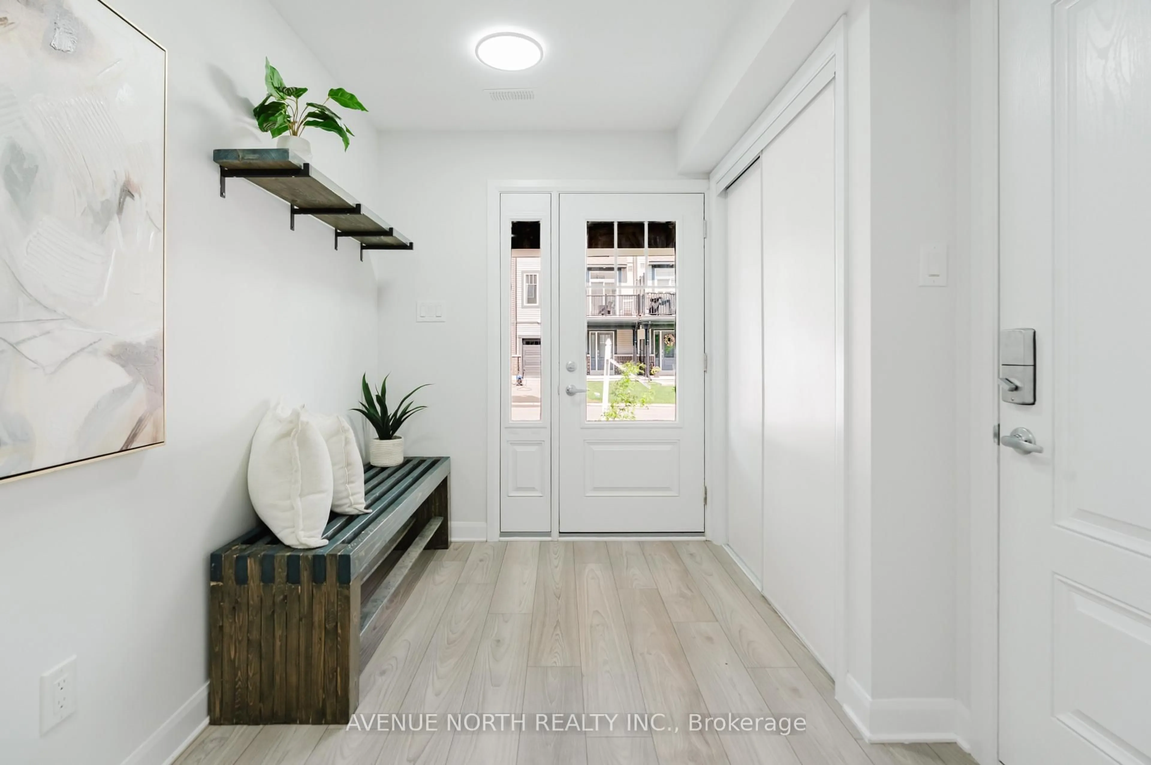 Indoor entryway for 209 Attwell Private, Ottawa Ontario K2K 0P6