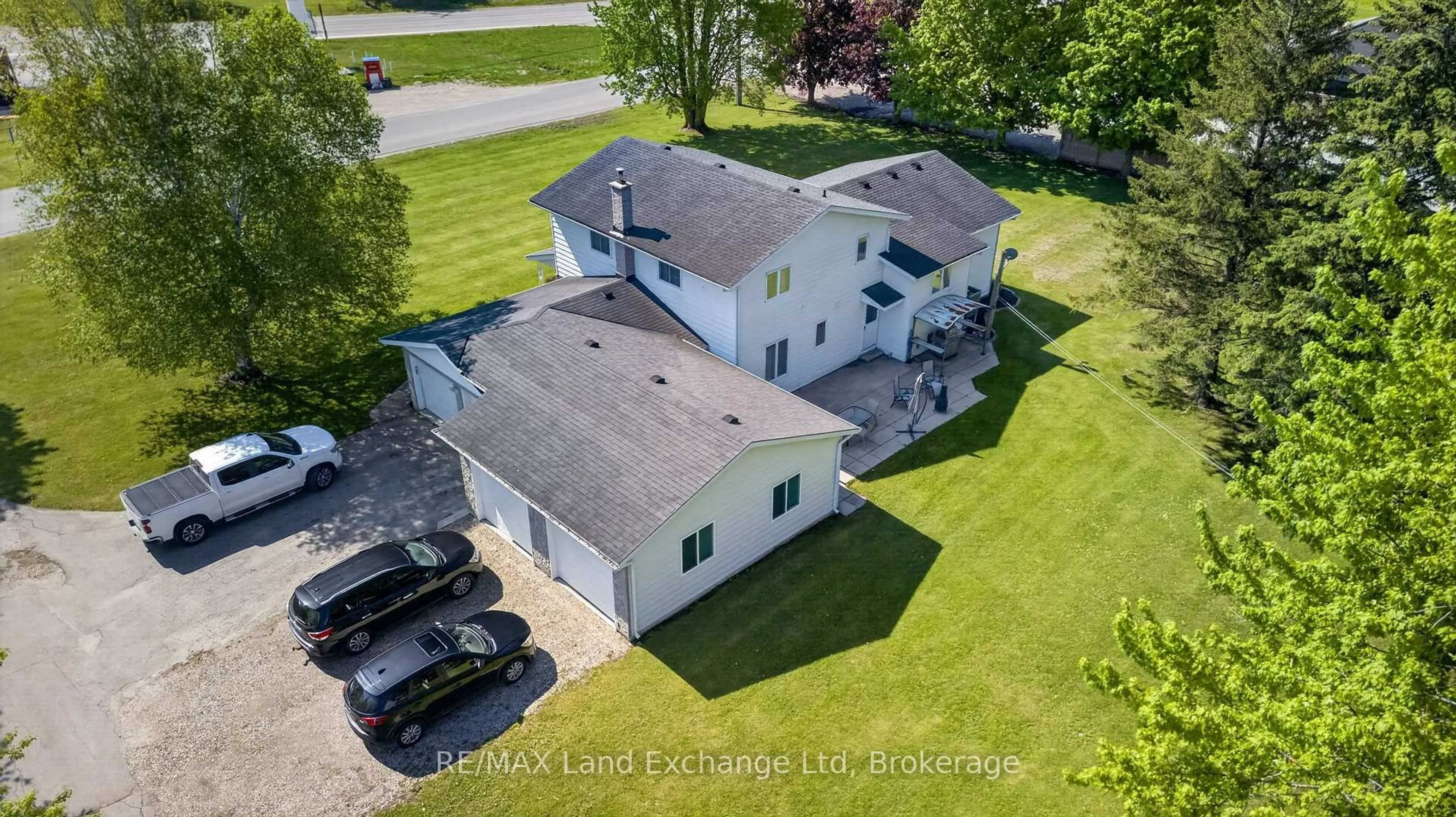 A pic from outside/outdoor area/front of a property/back of a property/a pic from drone, street for 696 Josephine St, North Huron Ontario N0G 2W0