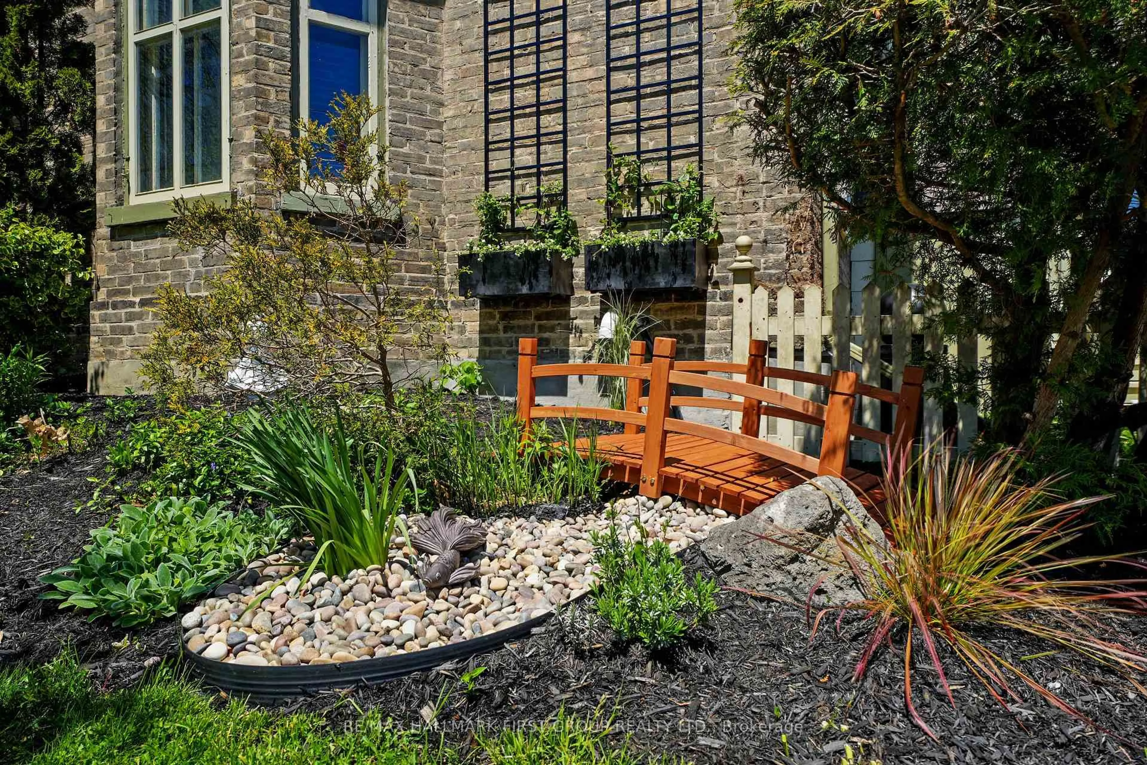 Patio, street for 198 Bagot St, Cobourg Ontario K9A 3G4