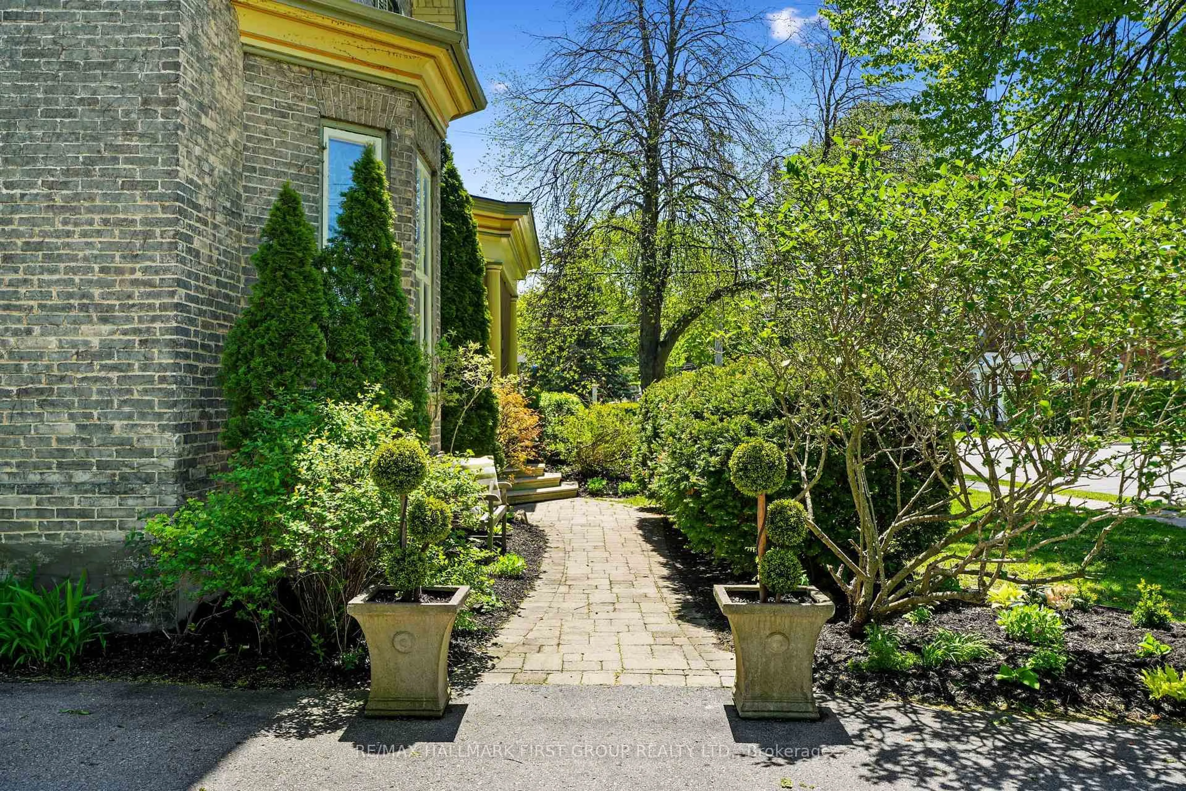Patio, street for 198 Bagot St, Cobourg Ontario K9A 3G4