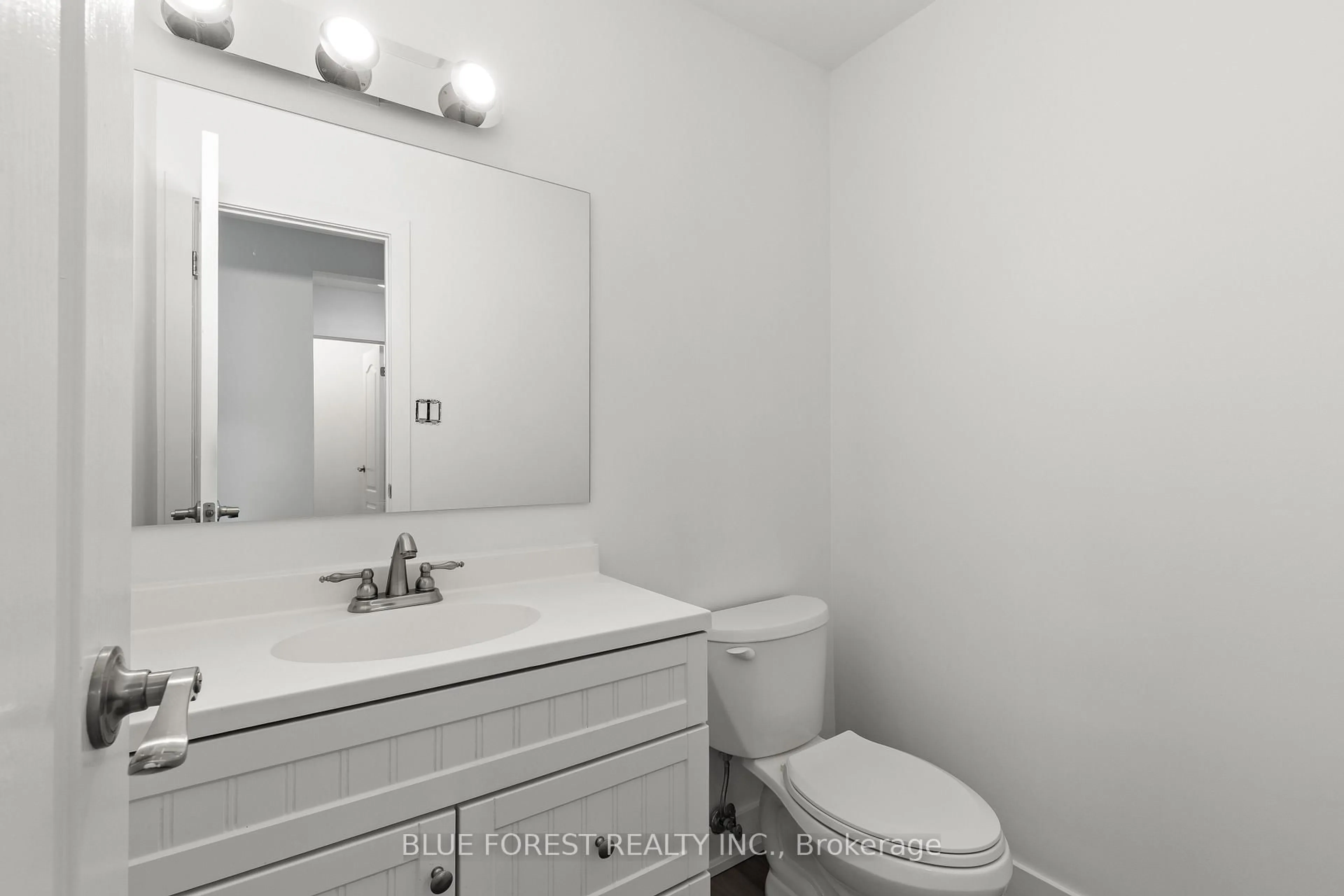 Standard bathroom, floor is not visible for 1096 JALNA Blvd #41, London South Ontario N6E 3B8