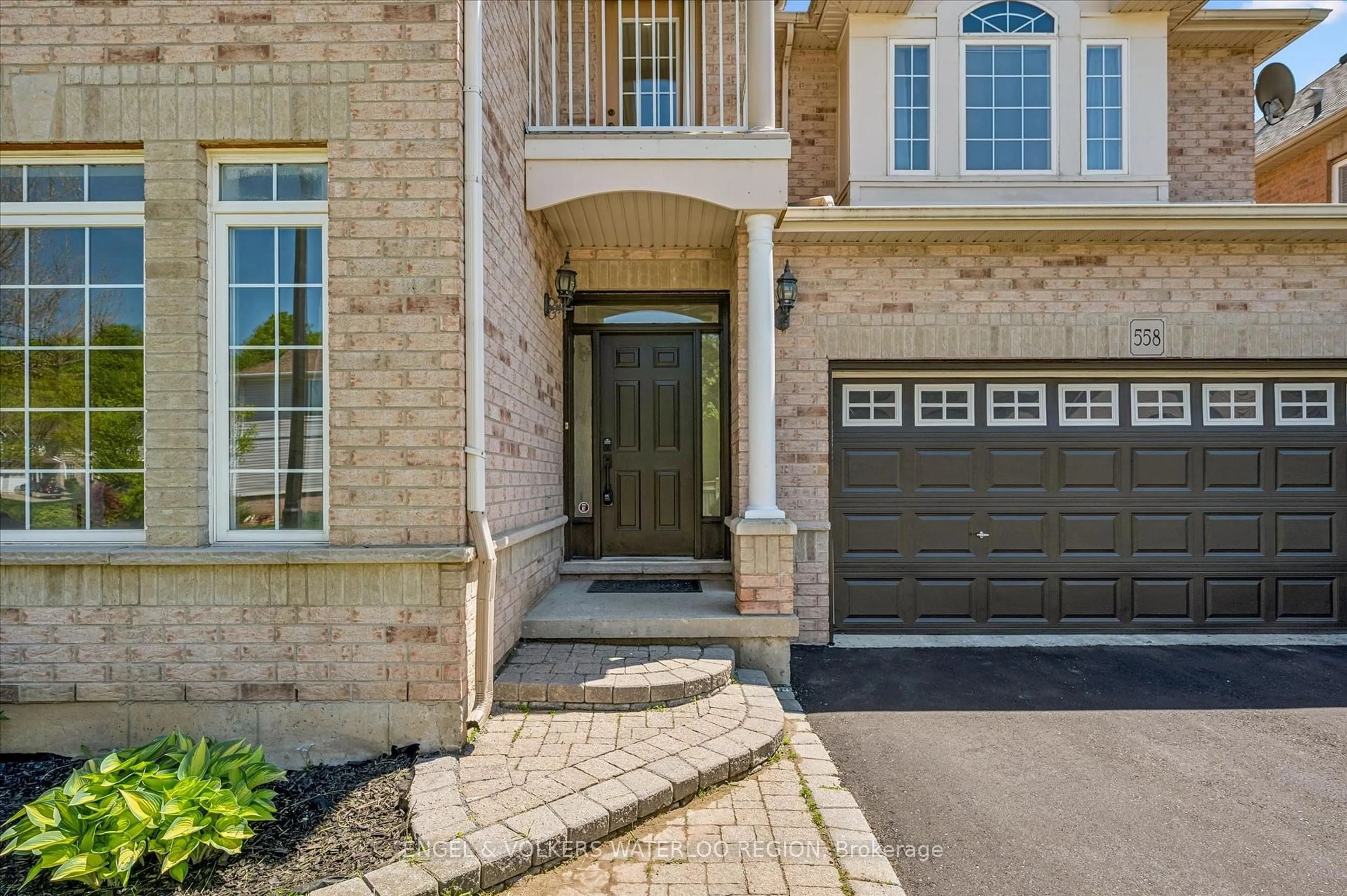 Unknown for 558 Winterburg Walk, Waterloo Ontario N2V 2N9