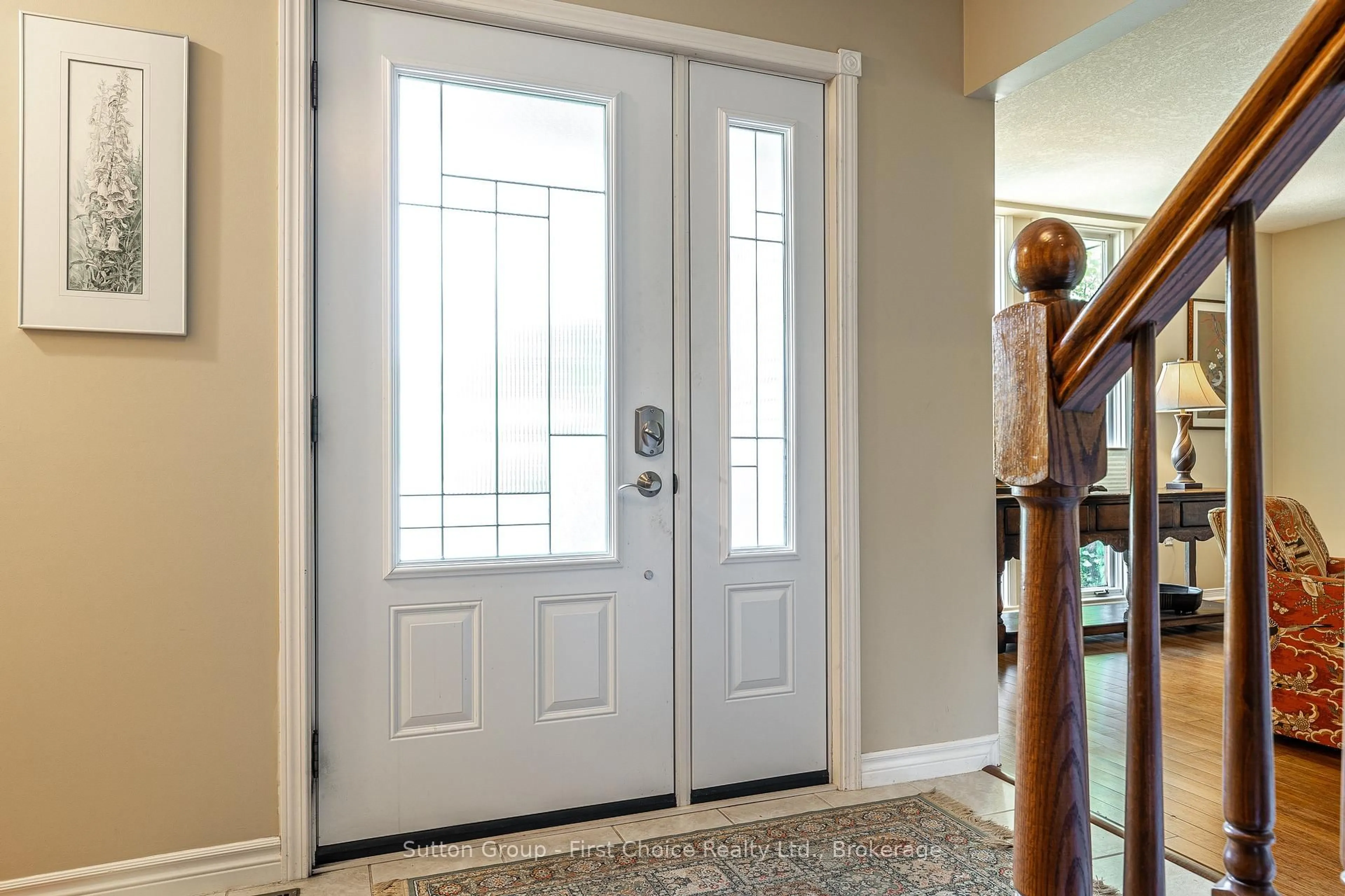 Indoor entryway for 25 White St, Stratford Ontario N5A 7M5
