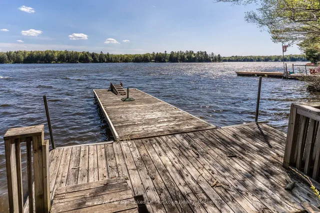 1082 Lakeshore Dr, Bracebridge 2