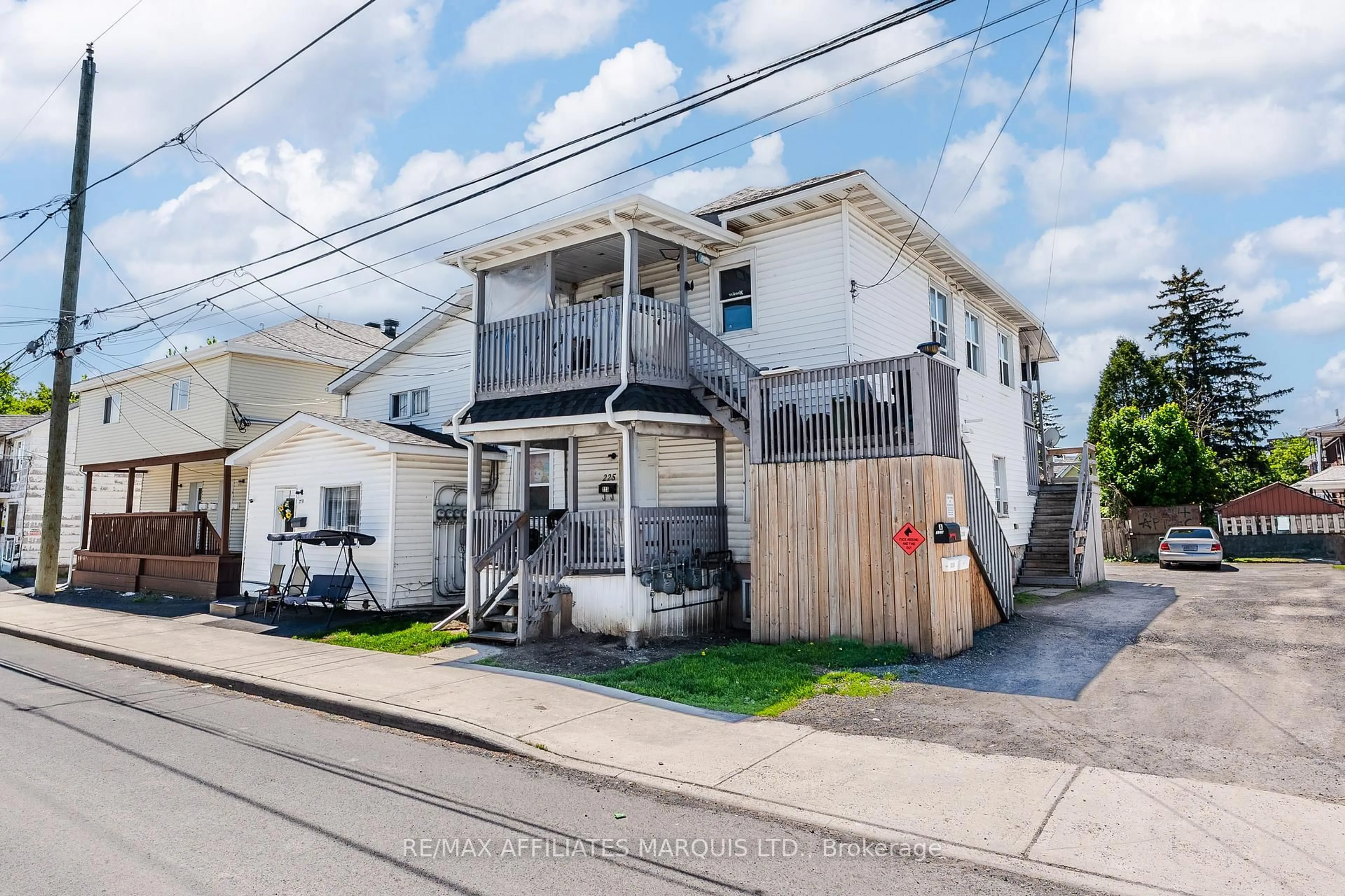 Unknown for 225 Louisa St, Cornwall Ontario K6H 4P9