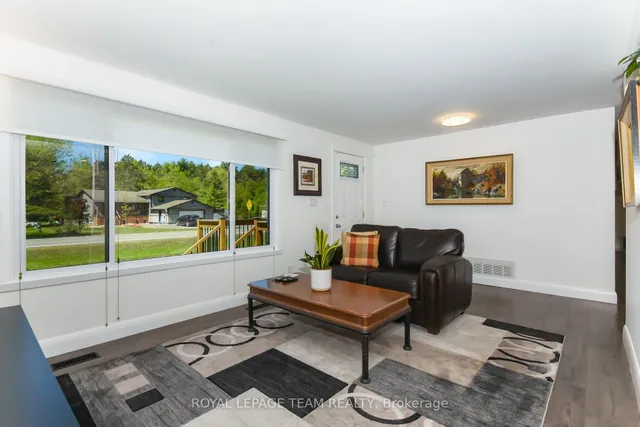 3599 Nixon Dr, Osgoode 2