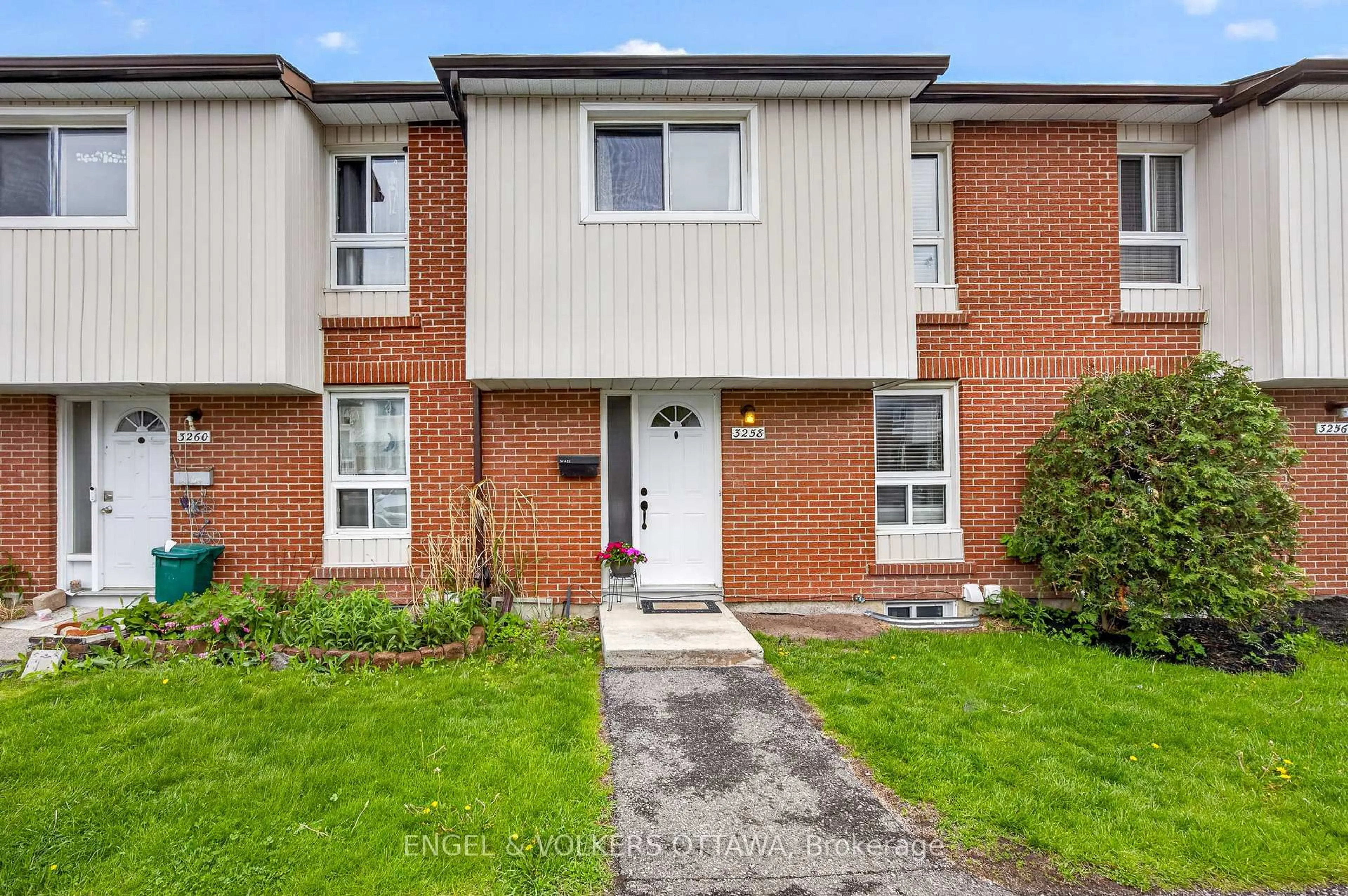 Home with brick exterior material, street for 3258 Bannon Way #60, Ottawa Ontario K1T 1T3