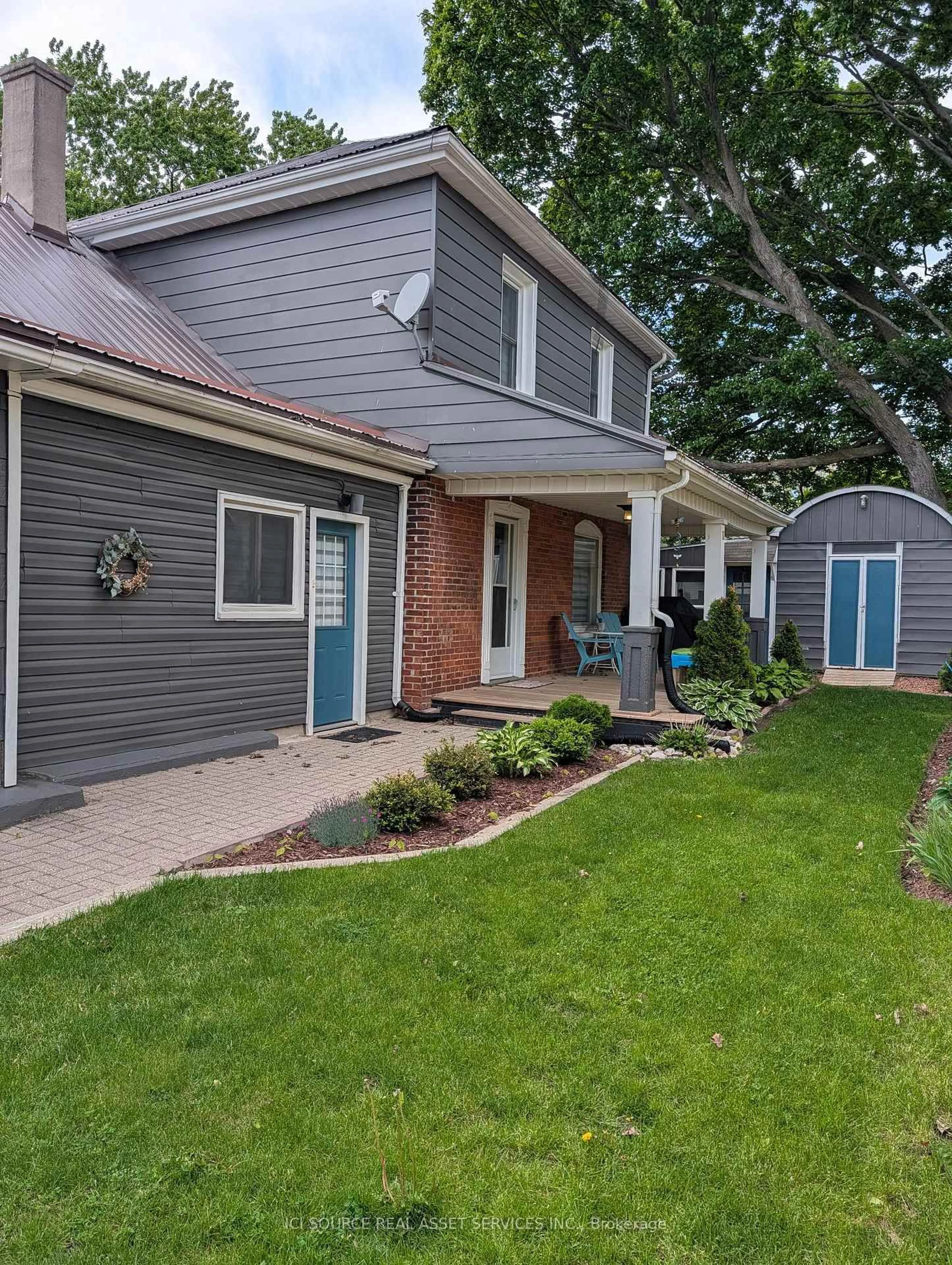 Home with vinyl exterior material, street for 763 Boyle Dr, Woodstock Ontario N4S 8M1