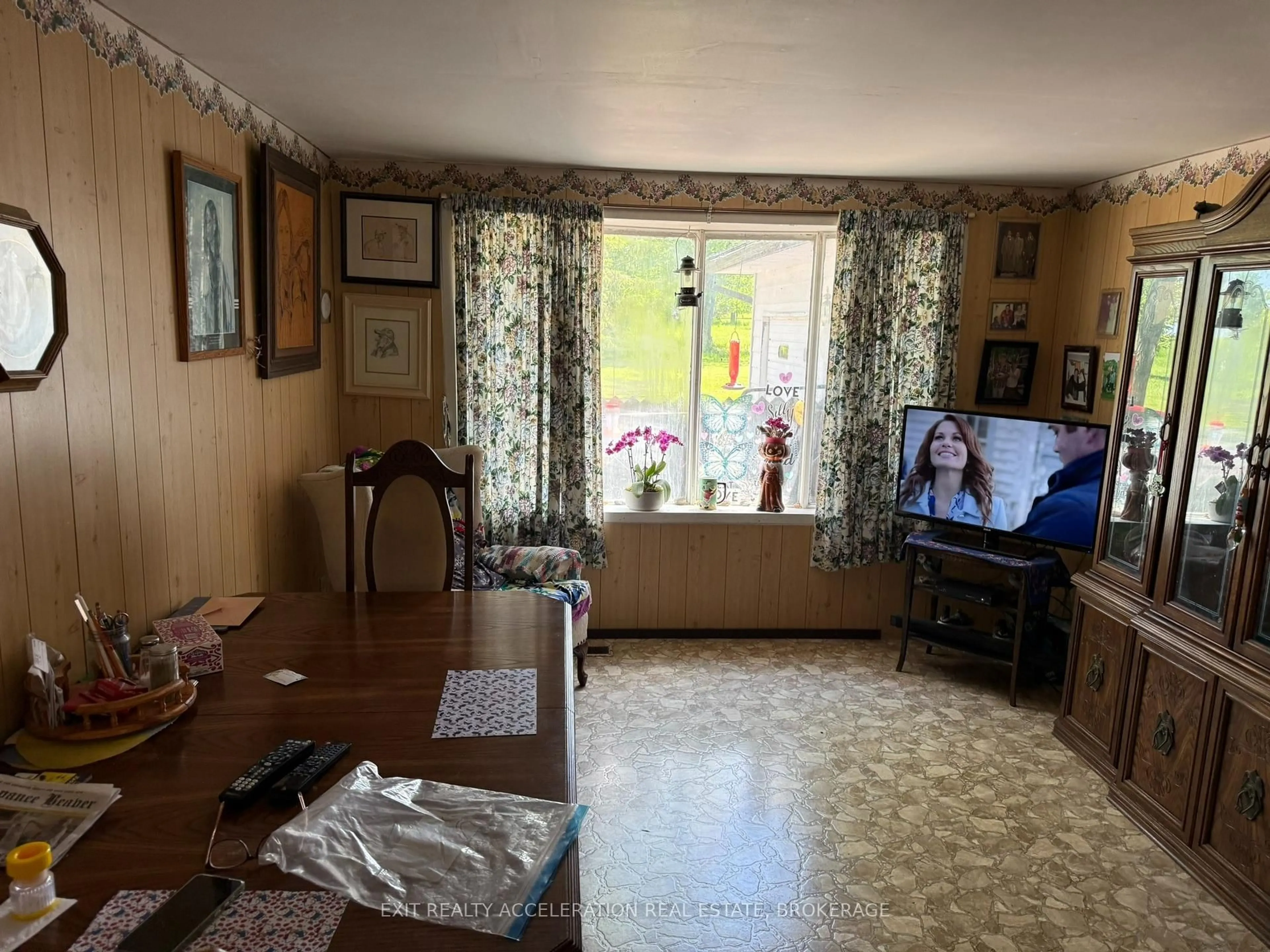 A pic of a room for 3909 County Rd 9, Napanee Ontario K7R 3K8