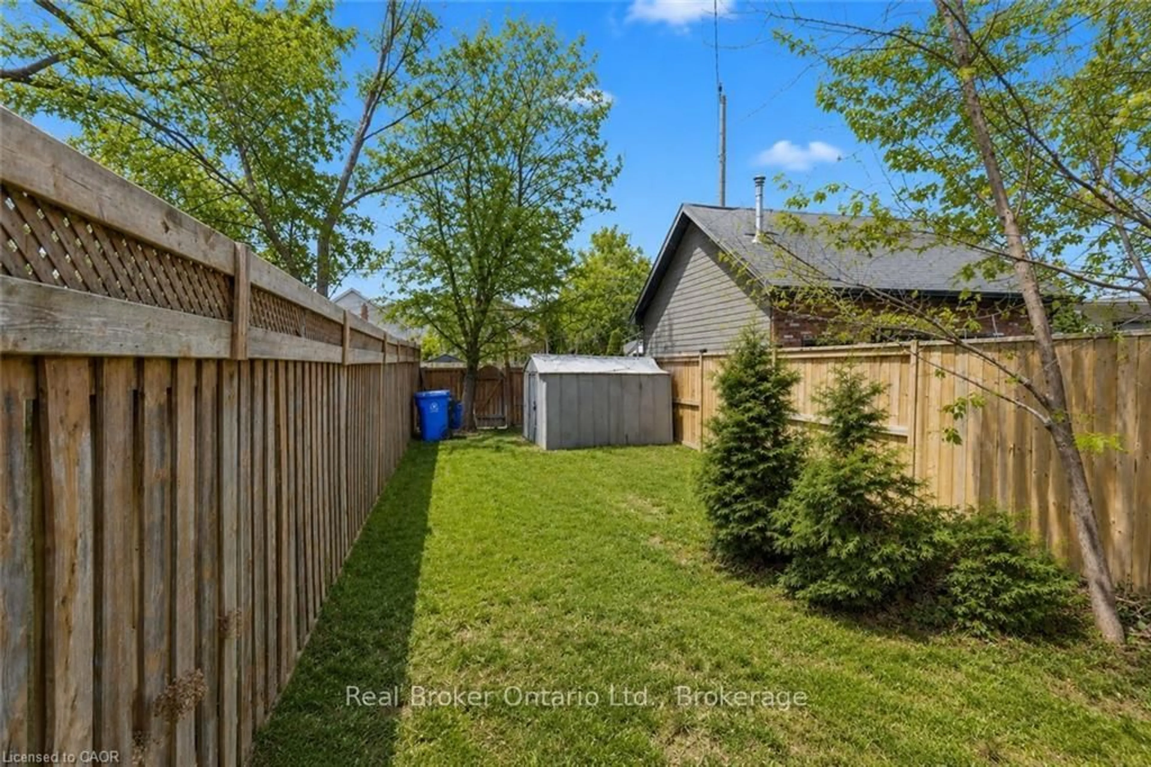 Unknown for 808 Monmouth Rd, Essex Ontario N8Y 3L4