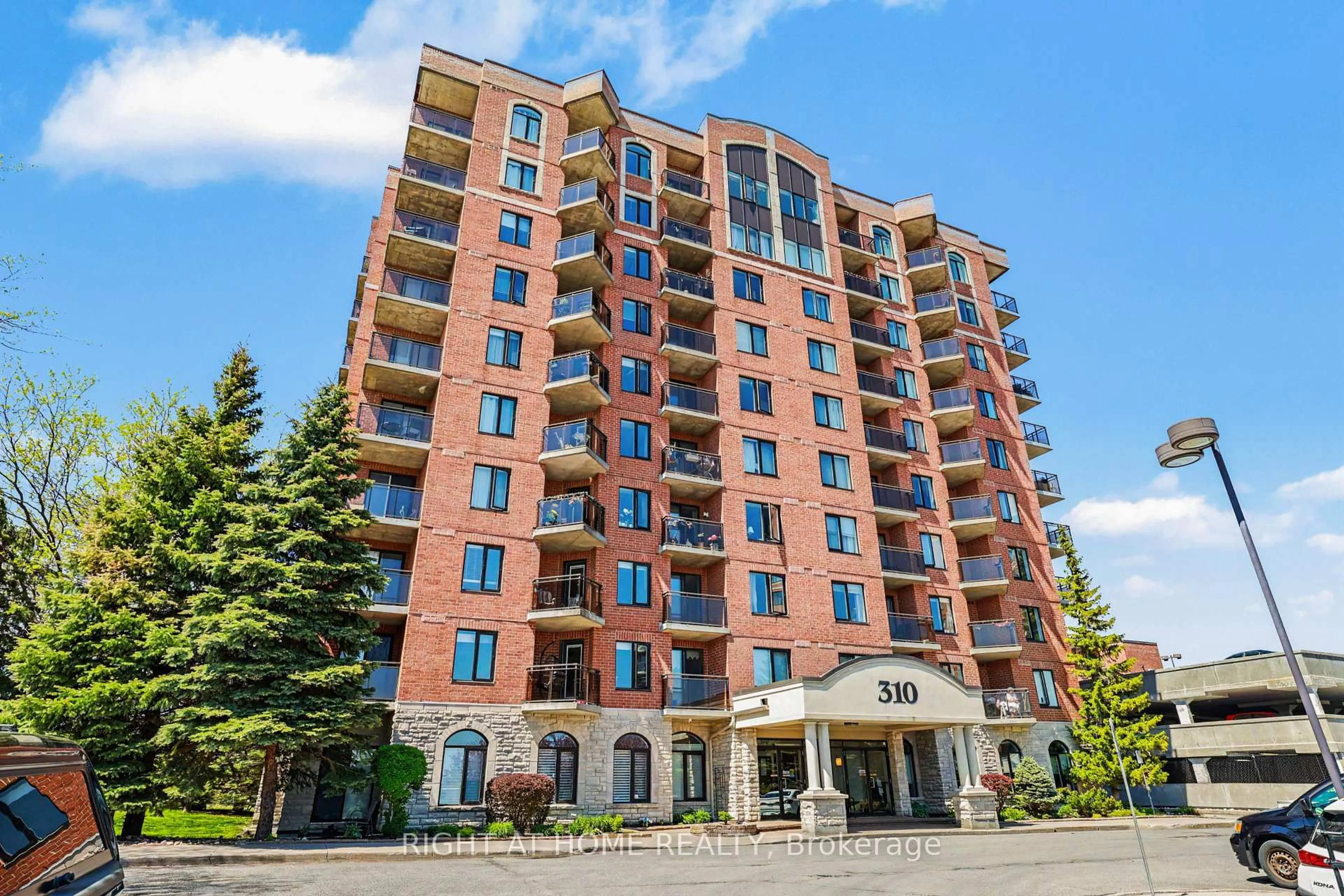 Unknown for 310 CENTRAL PARK Dr #8J, Ottawa Ontario K2C 4G4