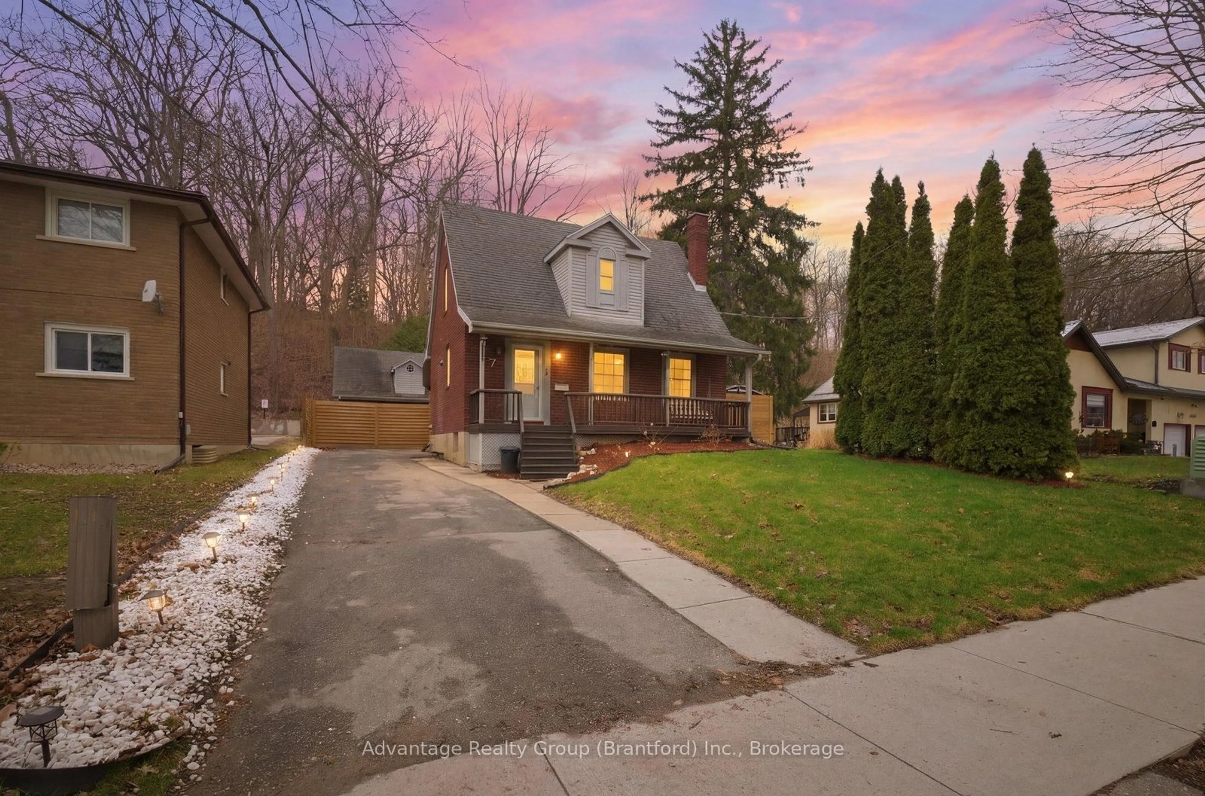 Unknown for 7 Barry Dr, Brantford Ontario N3T 1W1