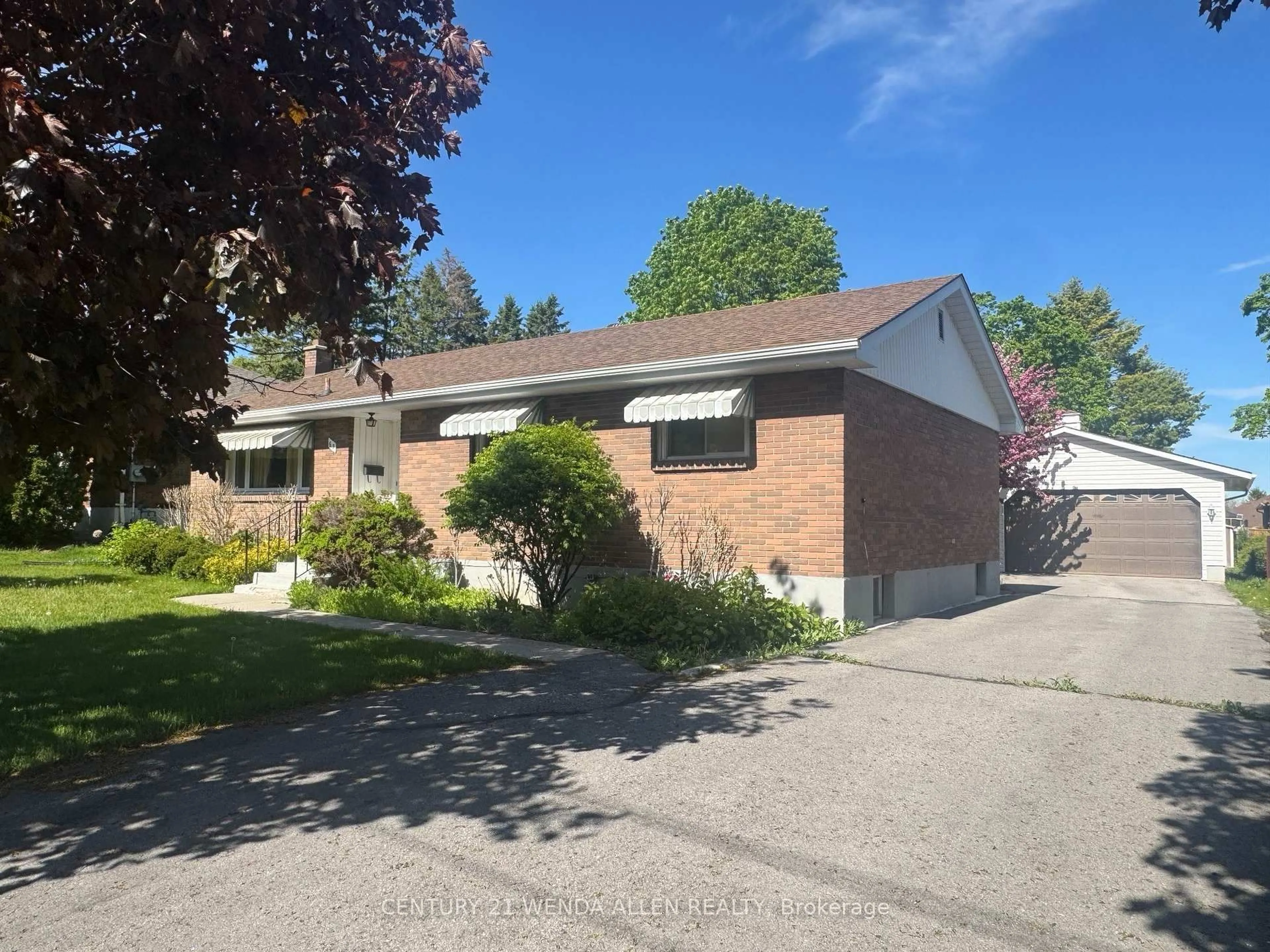Unknown for 63 Gilbert St, Belleville Ontario K8P 3G9