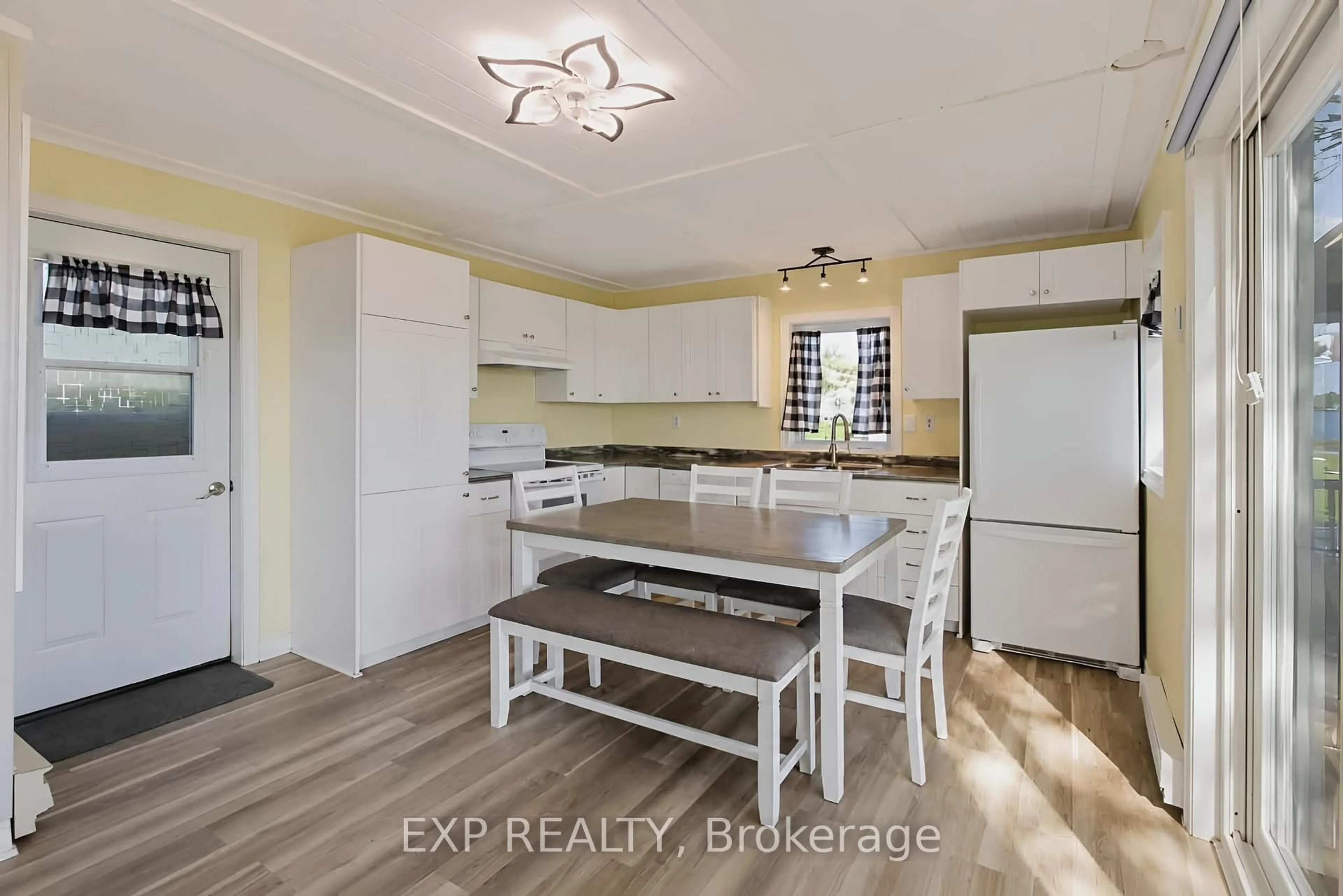 Standard kitchen, unknown for 5 Evergreen Lane, White Lake Ontario K0A 3L0