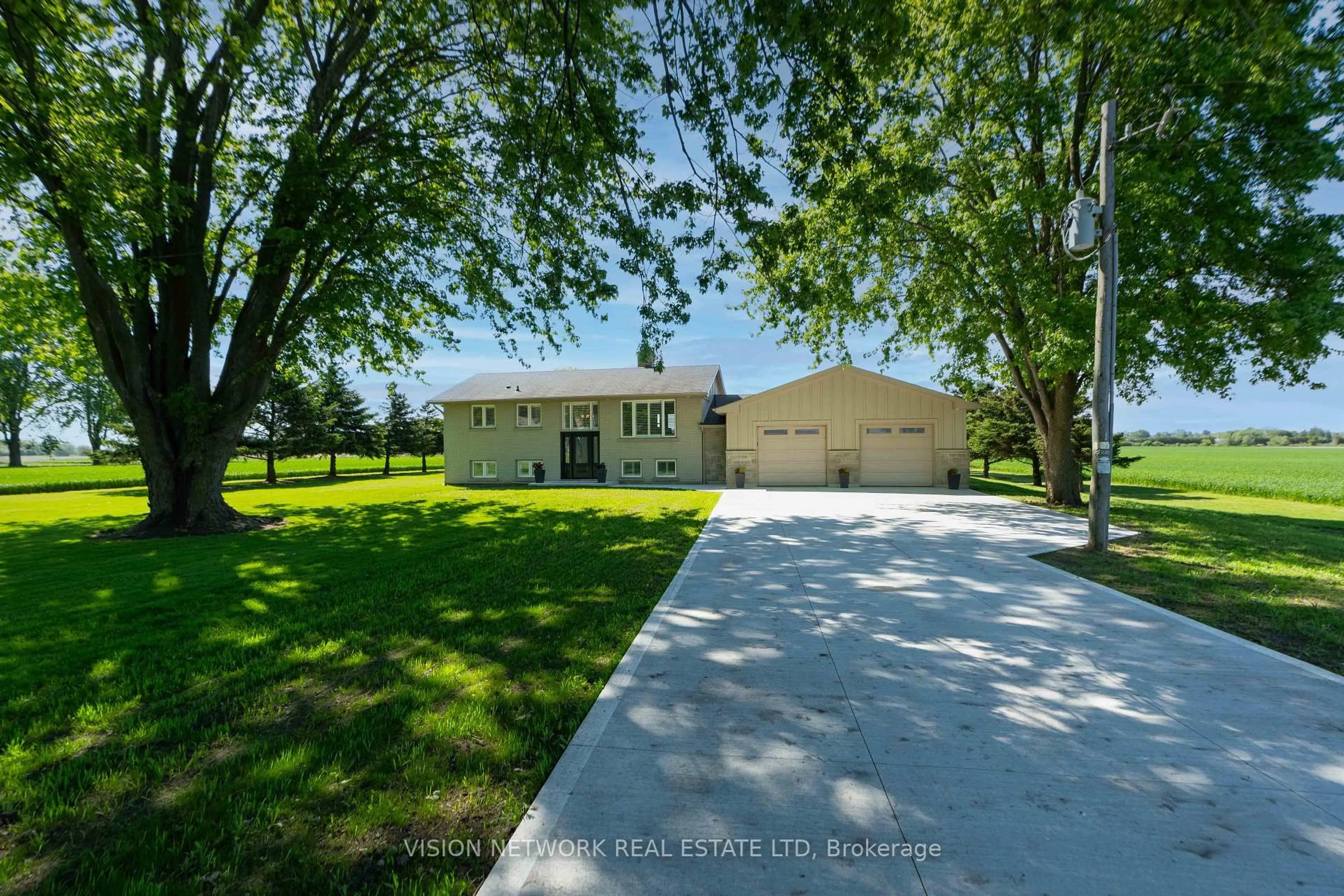 A pic from outside/outdoor area/front of a property/back of a property/a pic from drone, water/lake/river/ocean view for 16909 Evelyn Dr, Thames Centre Ontario N0M 2P0