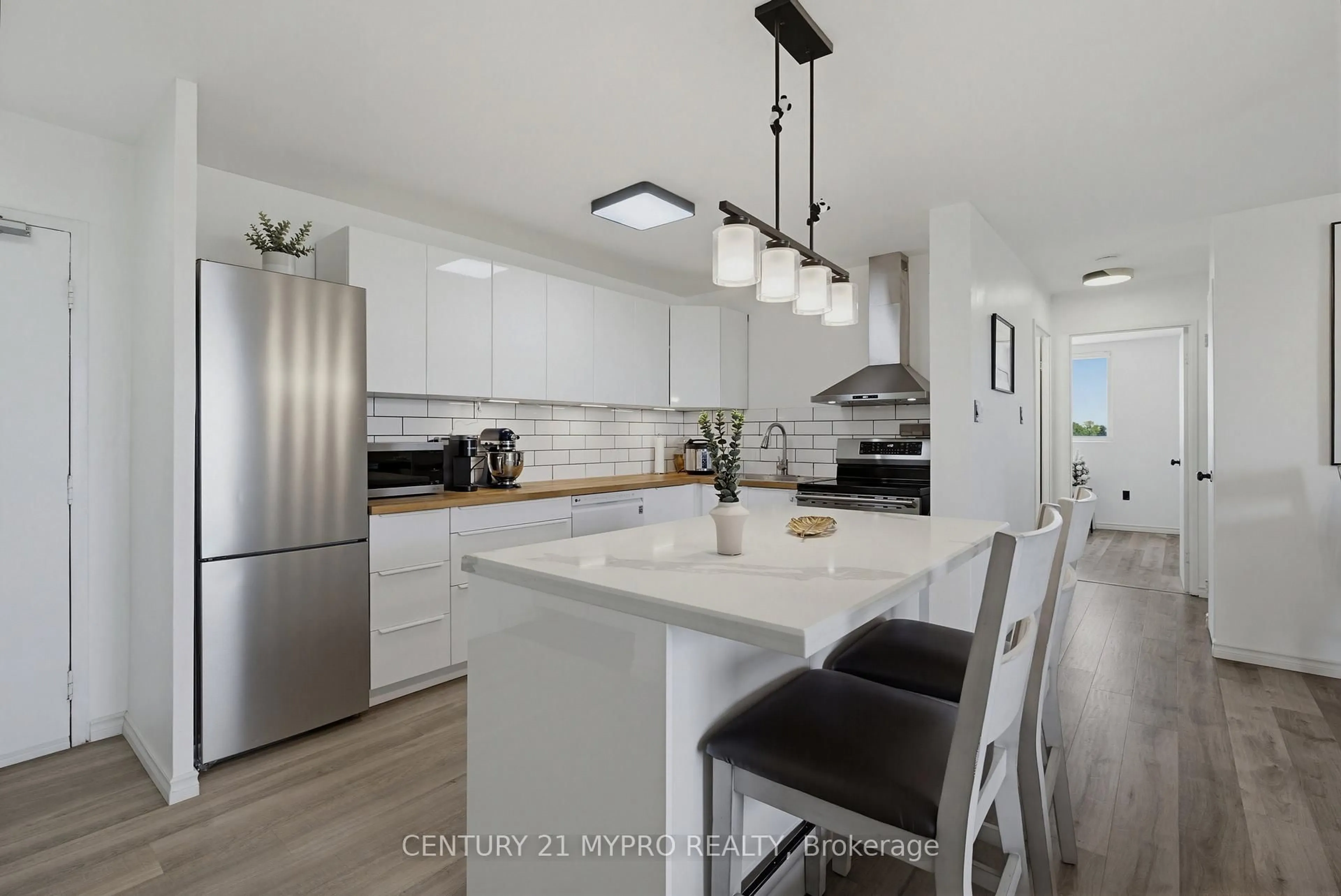 Open concept kitchen, ceramic/tile floor for 563 Mornington Ave #708, London East Ontario N5Y 4T8