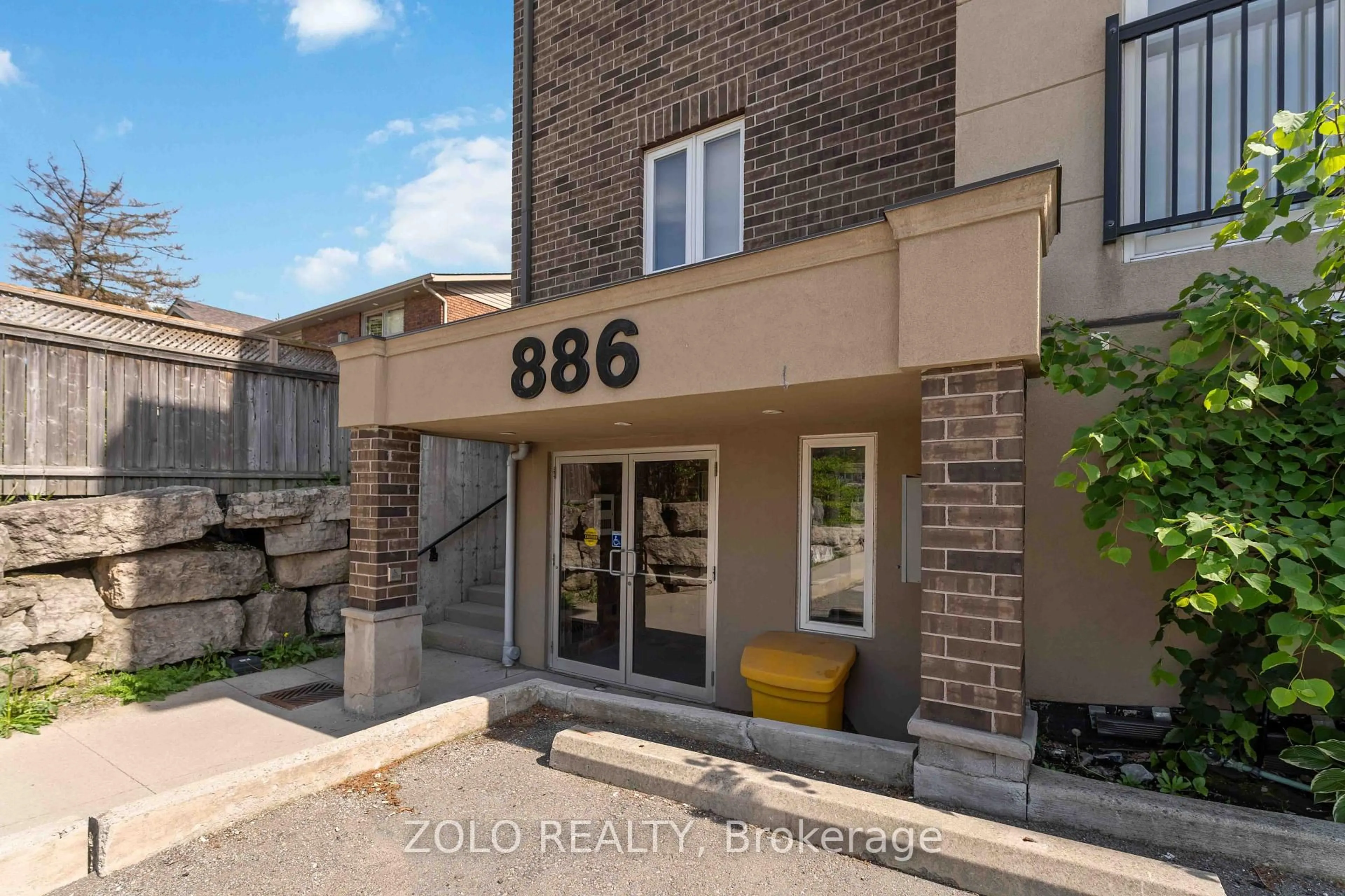 Unknown for 886 Golf Links Rd #304, Hamilton Ontario L9K 1J8