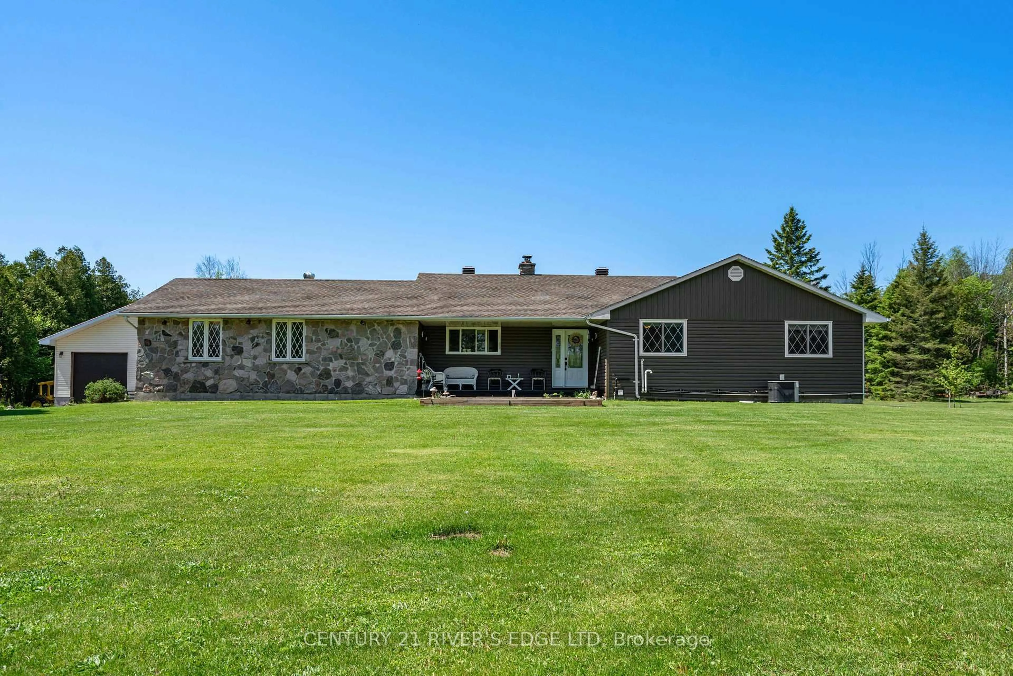 A pic from outside/outdoor area/front of a property/back of a property/a pic from drone, unknown for 5072 County 44 Rd, Edwardsburgh/Cardinal Ontario K0E 1X0