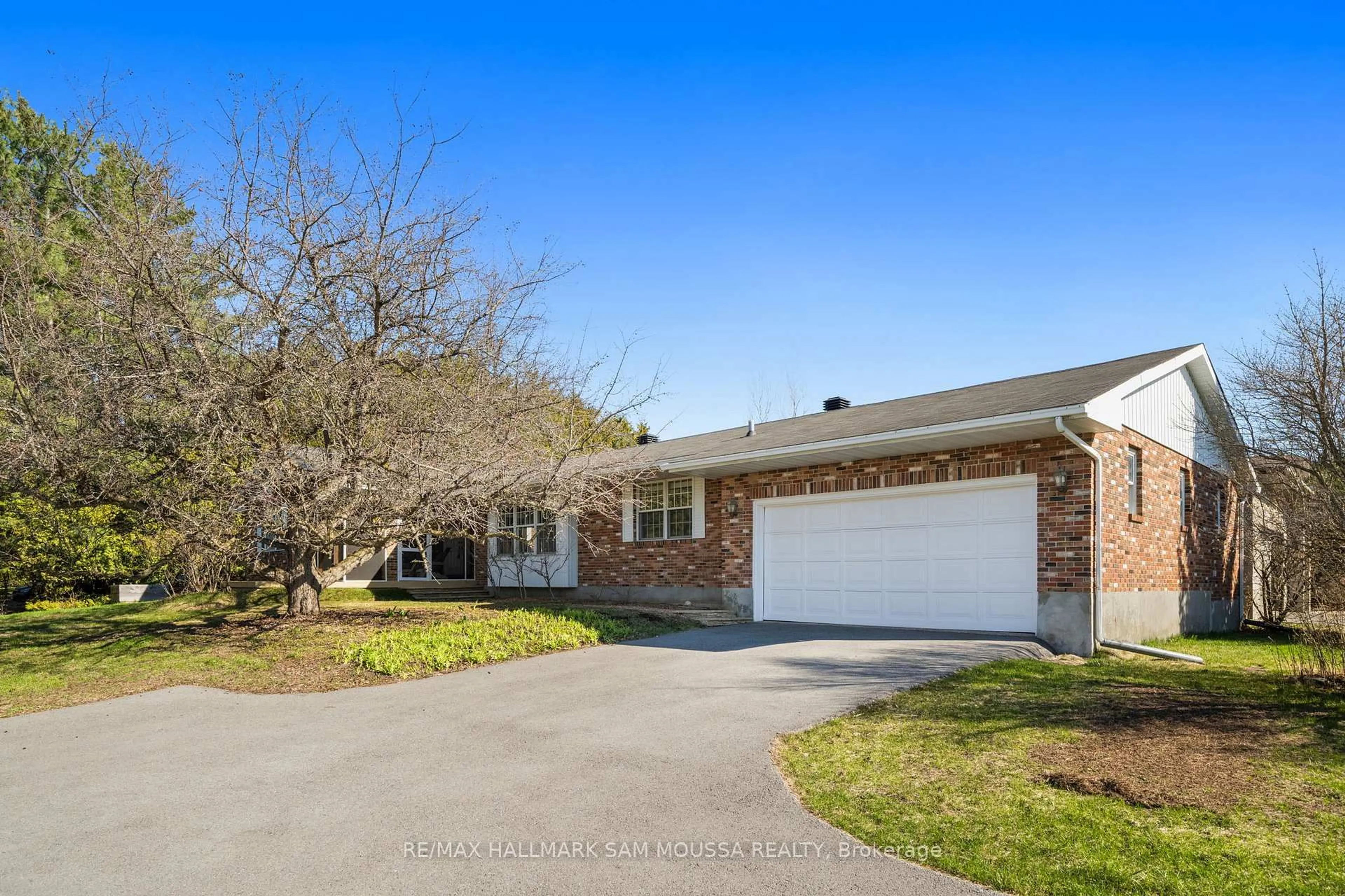 Unknown for 118 Juanita Ave, Carp Ontario K0A 1L0