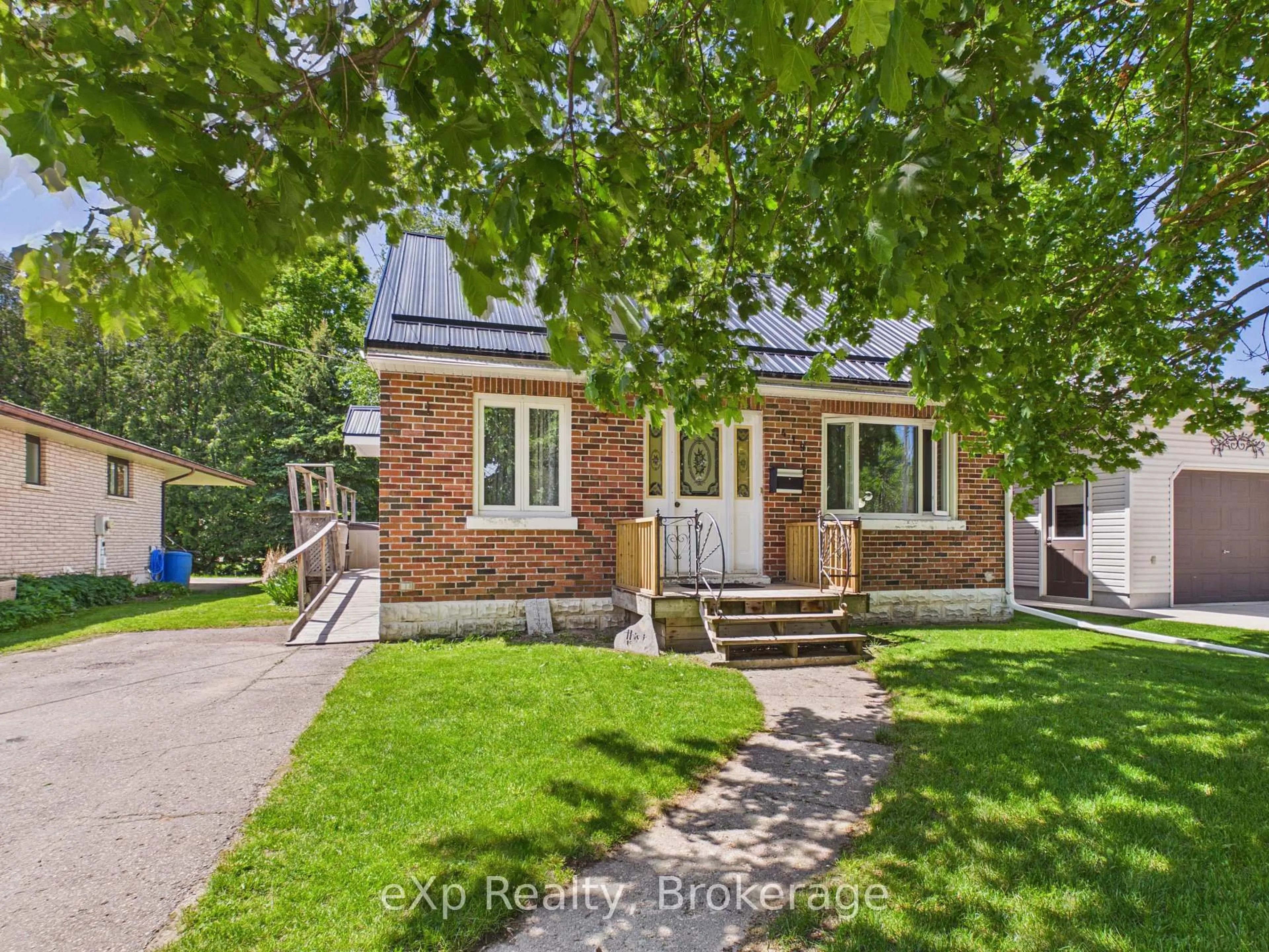 Home with brick exterior material, street for 419 Colborne St, Brockton Ontario N0G 2V0