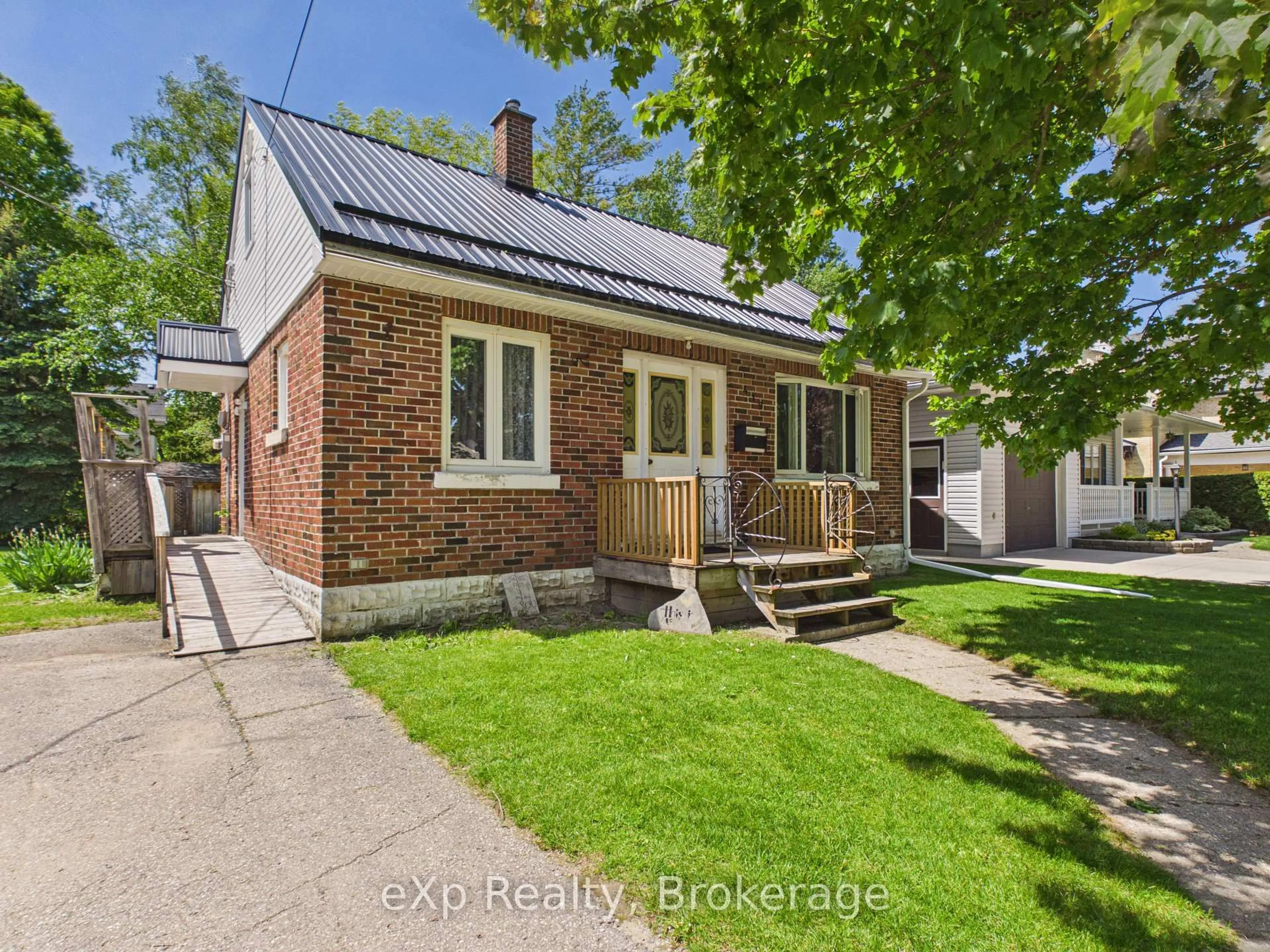 Home with brick exterior material, street for 419 Colborne St, Brockton Ontario N0G 2V0