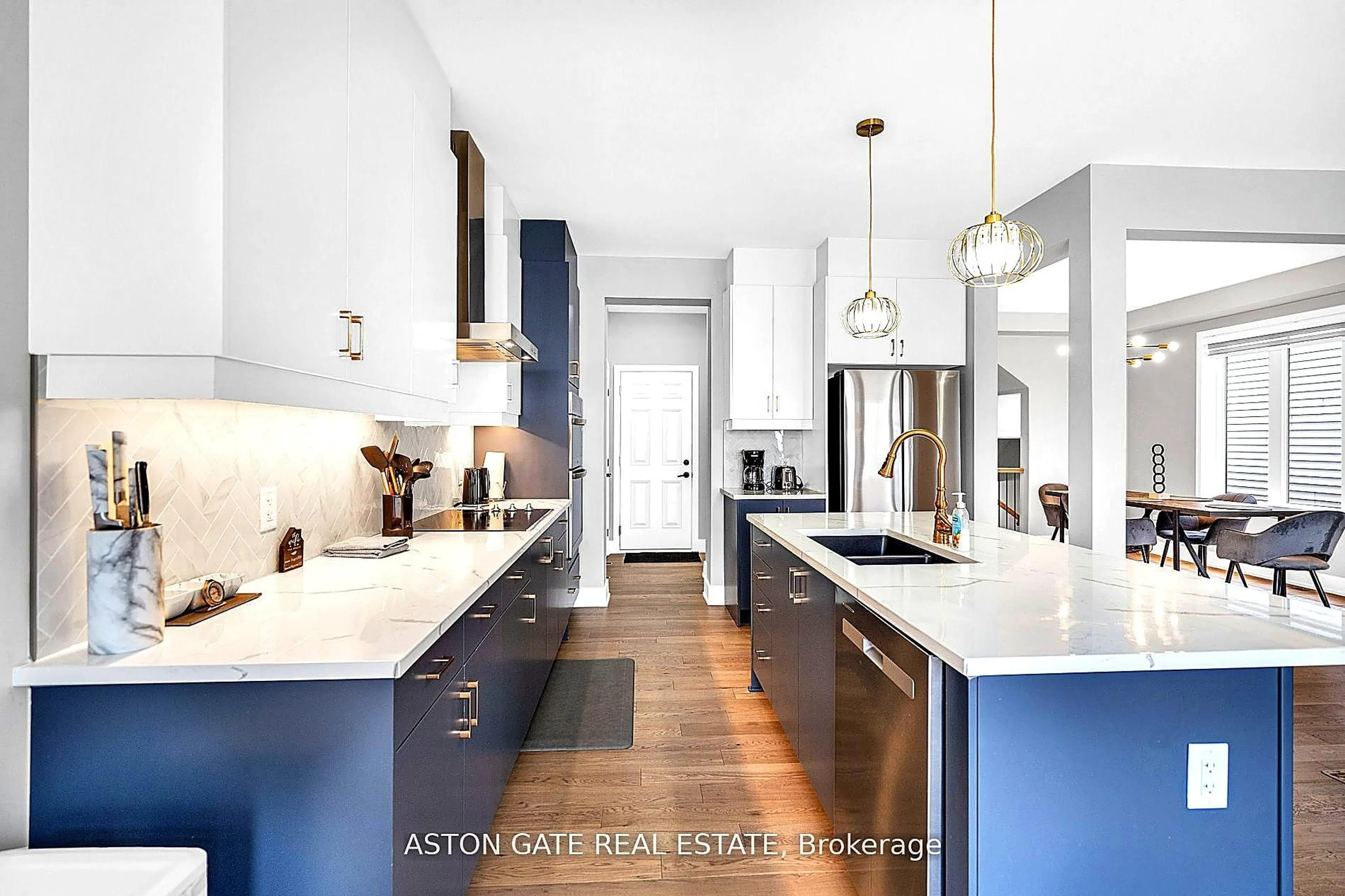 Contemporary kitchen, unknown for 856 Moonrise Terr, Ottawa Ontario K2J 6T1