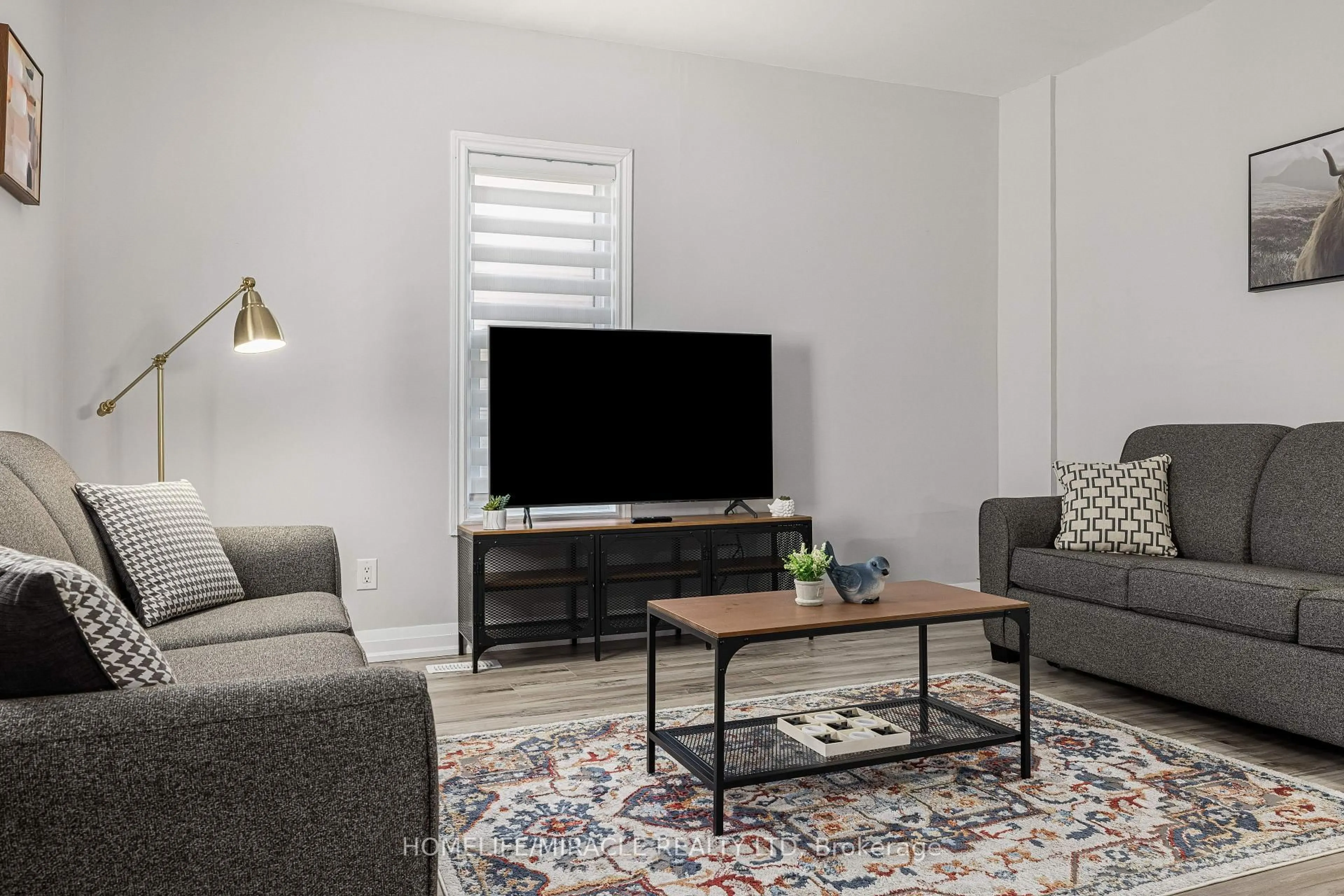 Living room with furniture, unknown for 19 Gilbert St, Lansdowne Village Ontario K0E 1L0